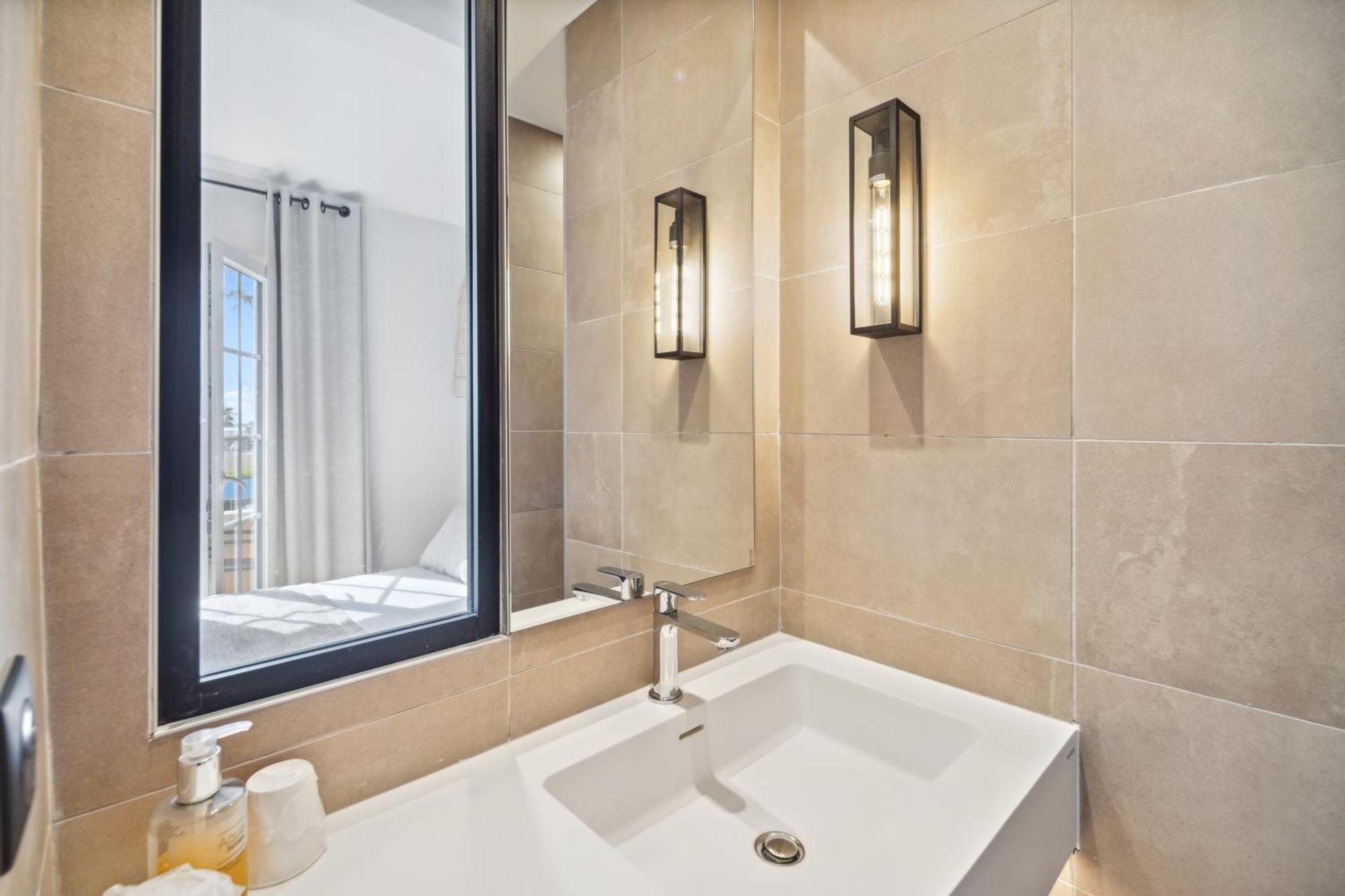 Superior Double Room Balcony Sea View