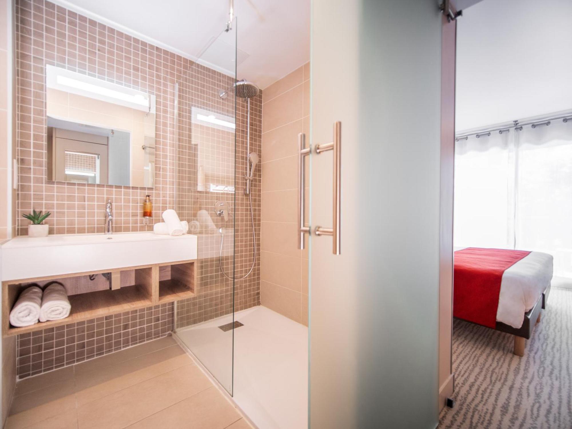 Double Room Ground Floor Forest View Spa Access
