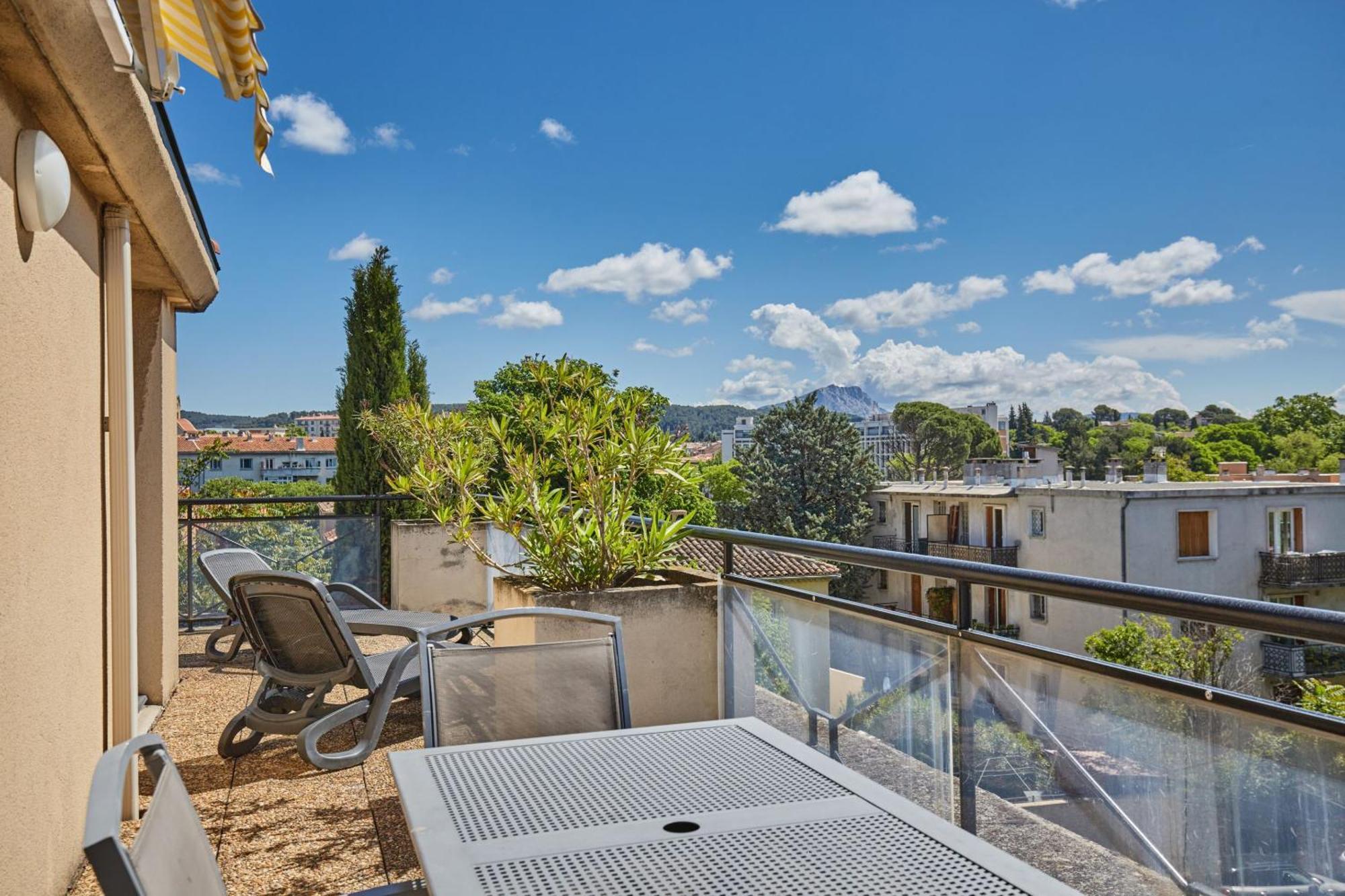 One-Bedroom Apartment Terrace