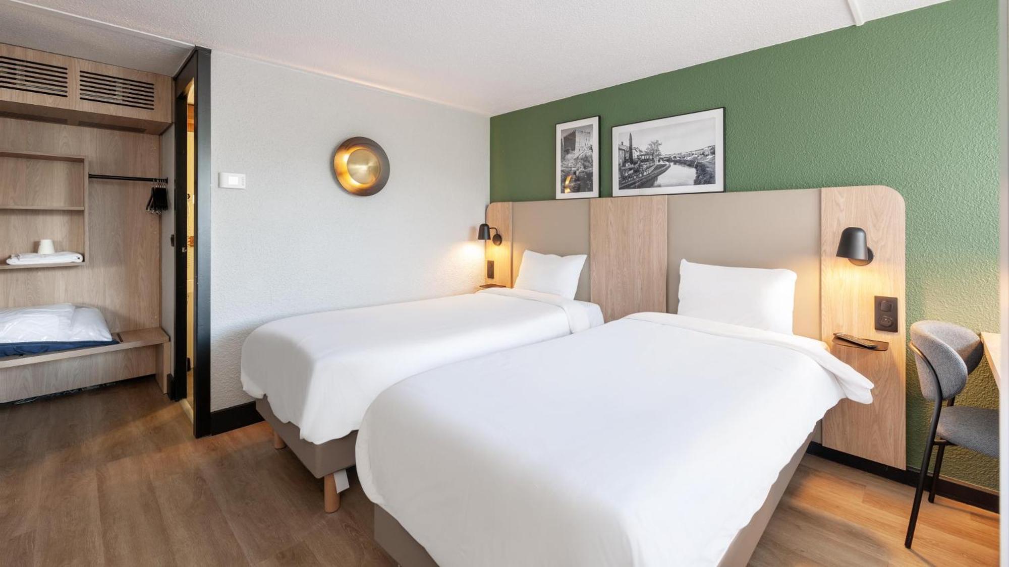 Standard Room 2 Single Beds