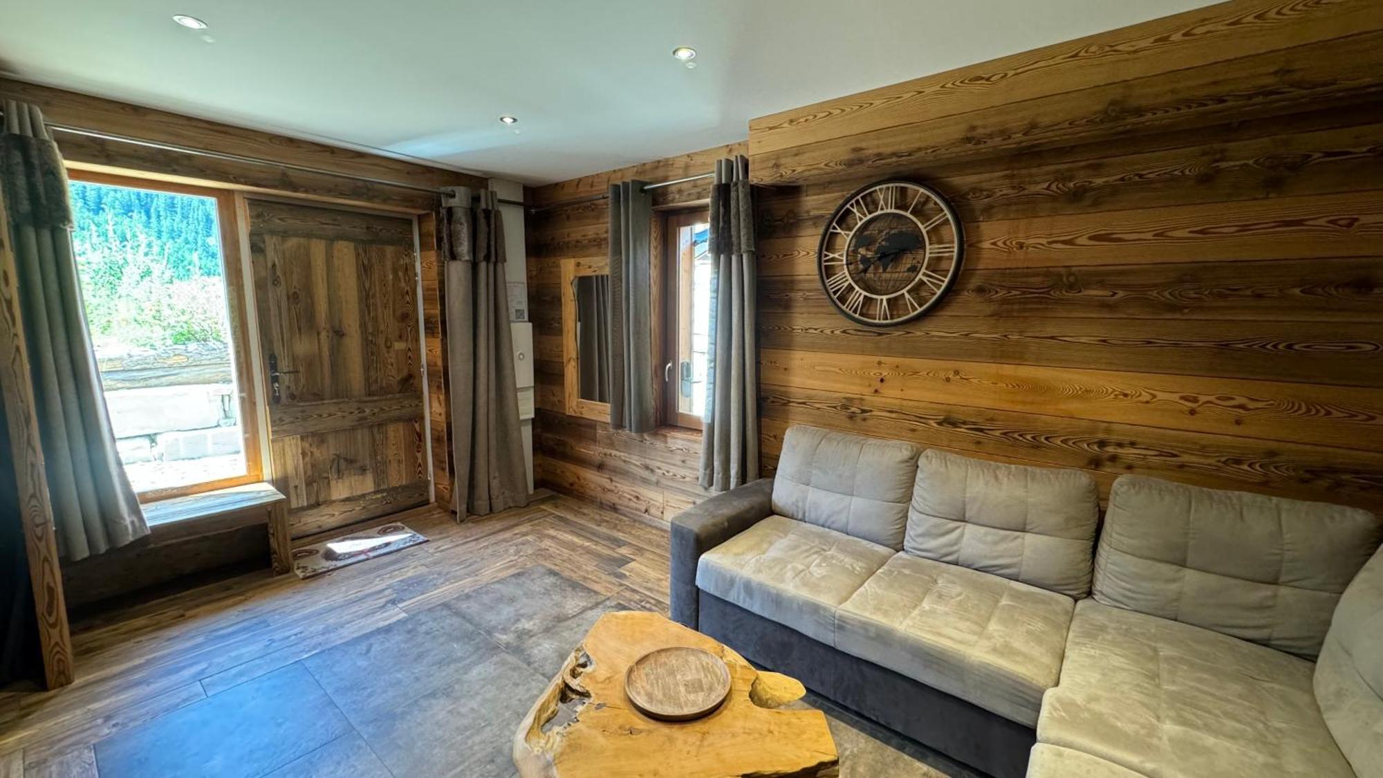 One-Bedroom Apartment Terrace