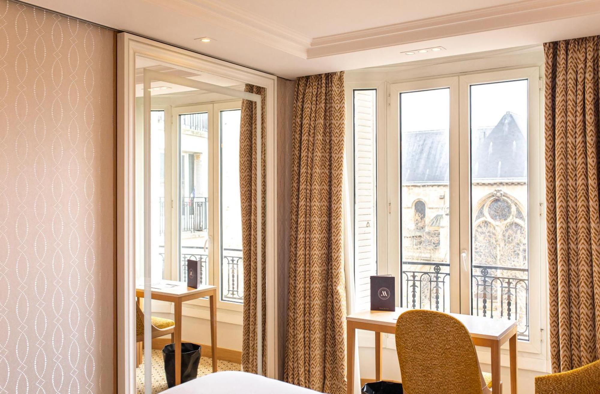 Superior Room Saint-Germain-des-Prés Church View