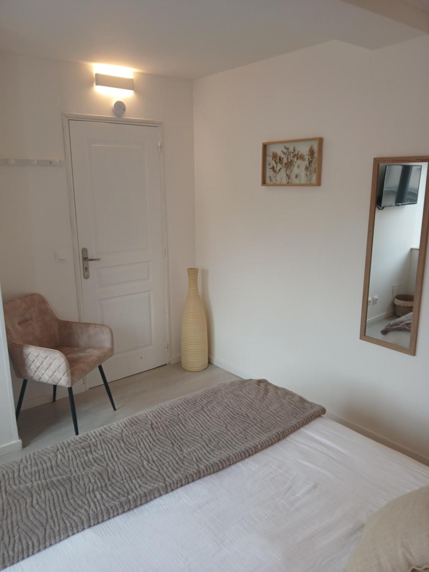 Double Room Private Bathroom