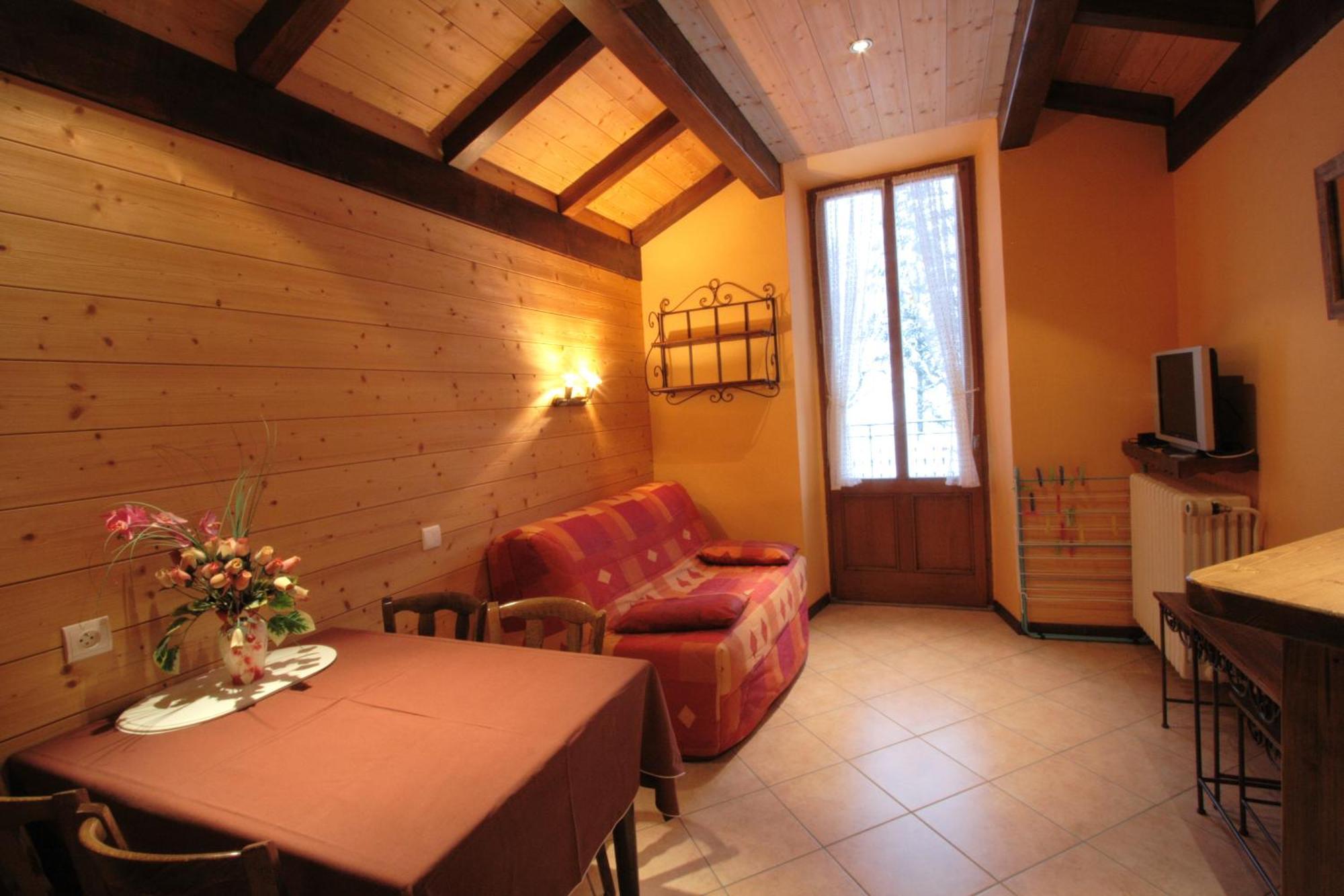 One-Bedroom Apartment Terrace