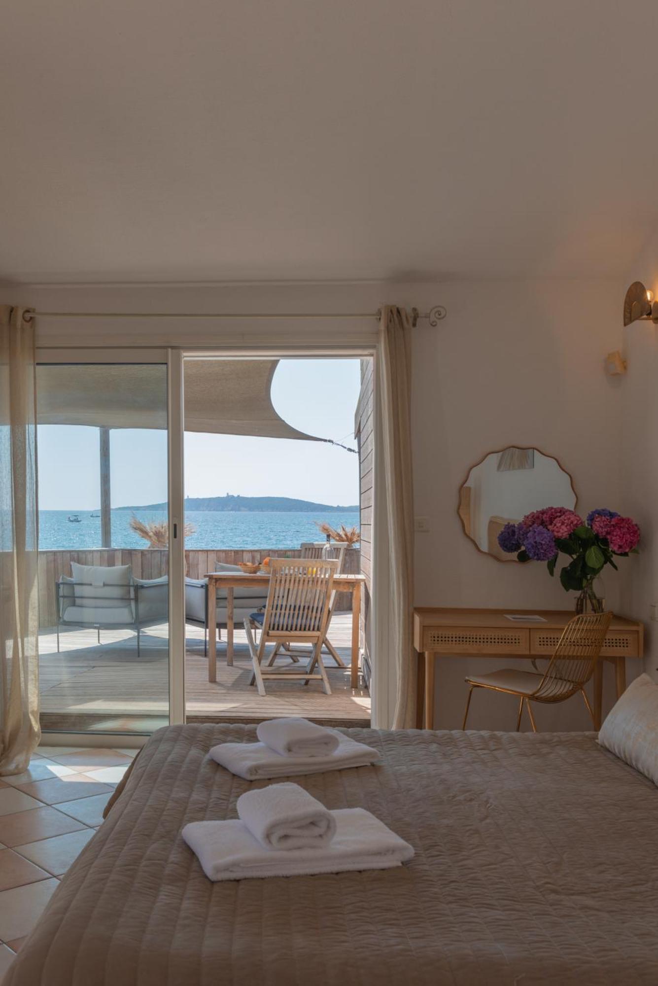 Double Room Beach Front