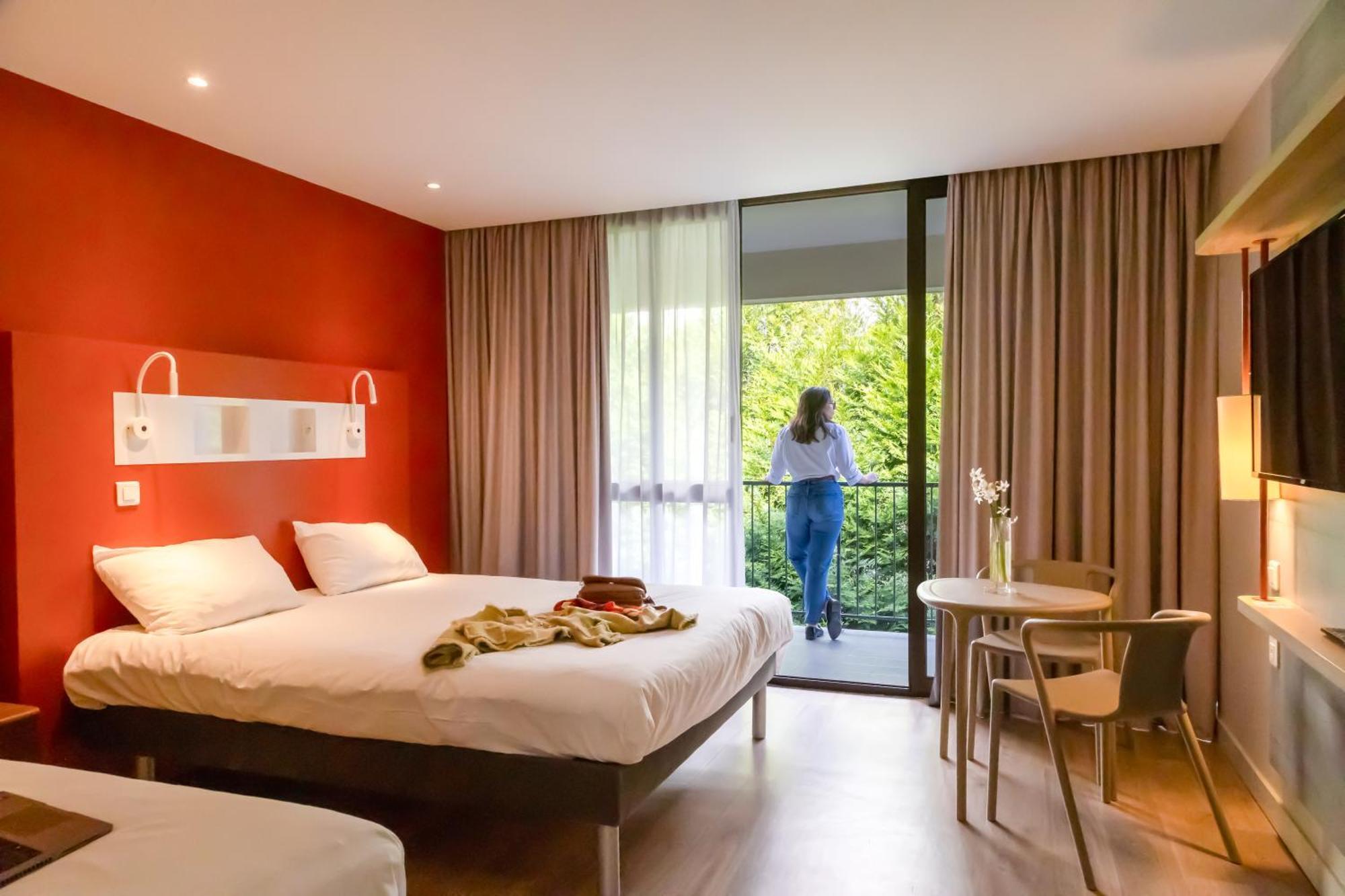 Triple Room a Double Bed a Single Bed