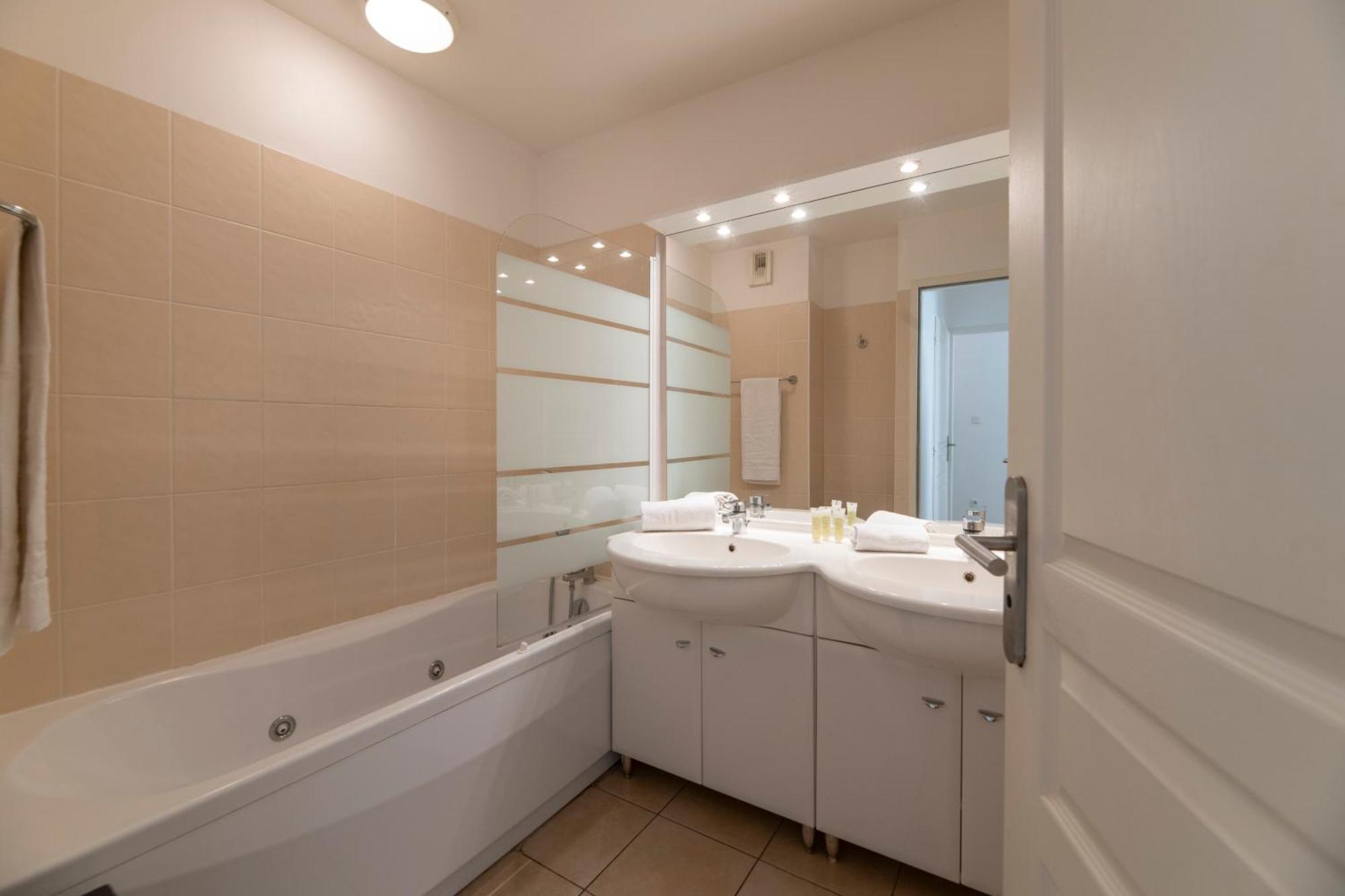 Superior Apartment 2