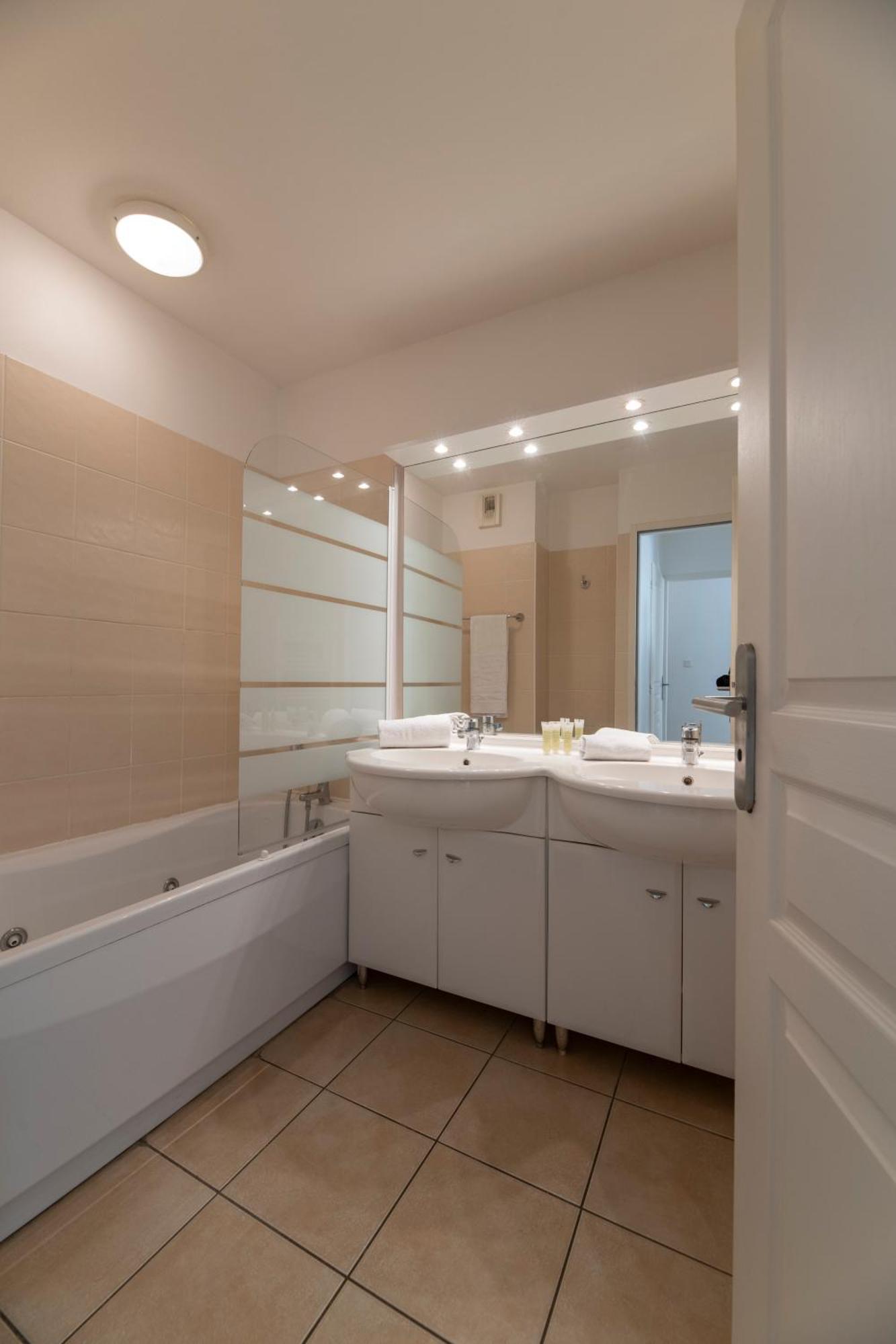 Superior Apartment 2