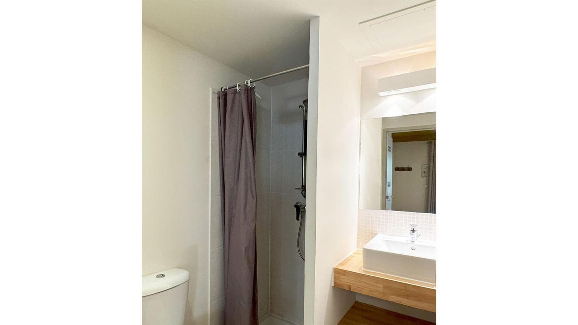 Quadruple Room Private Bathroom