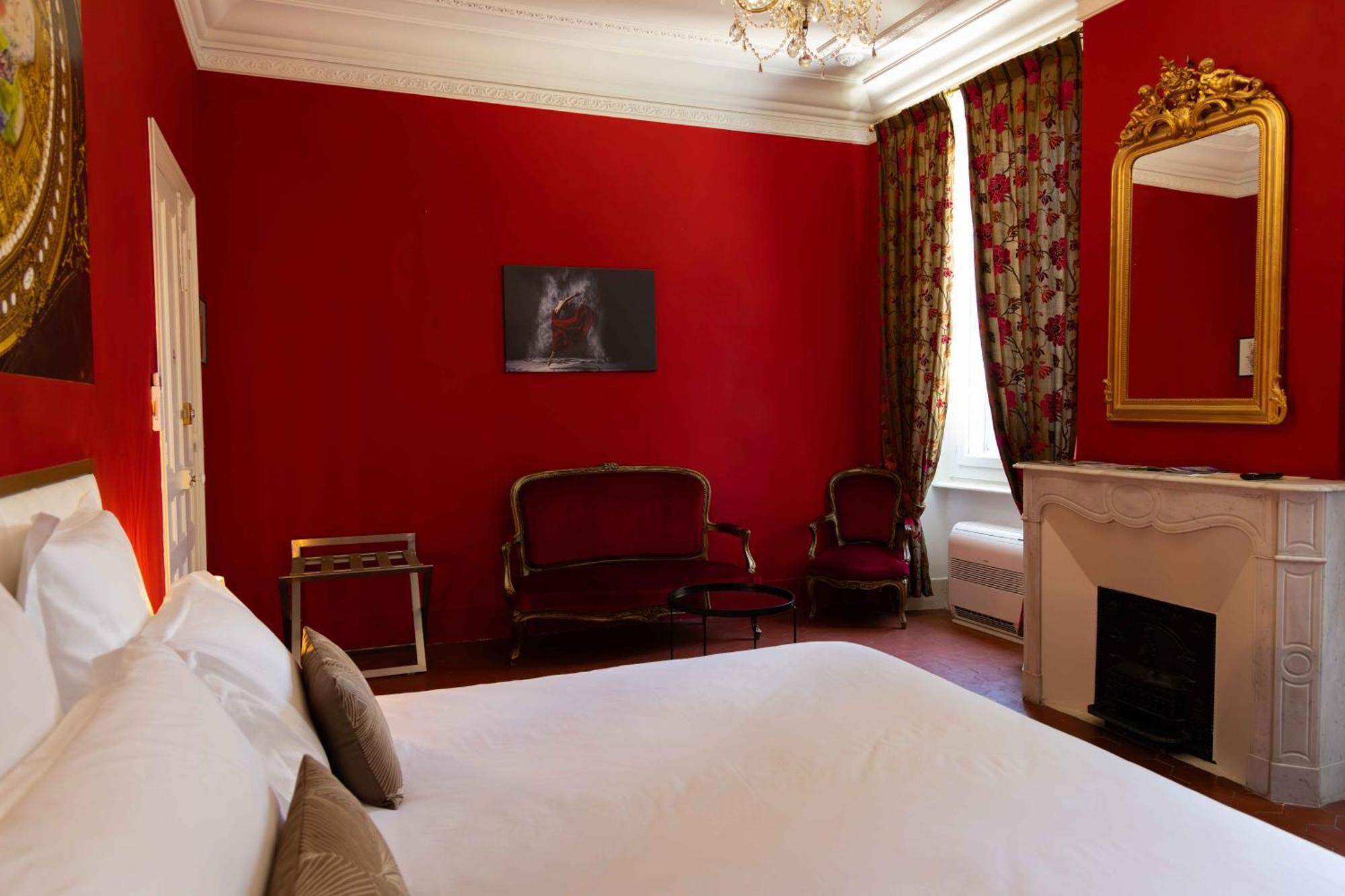 Deluxe King Room