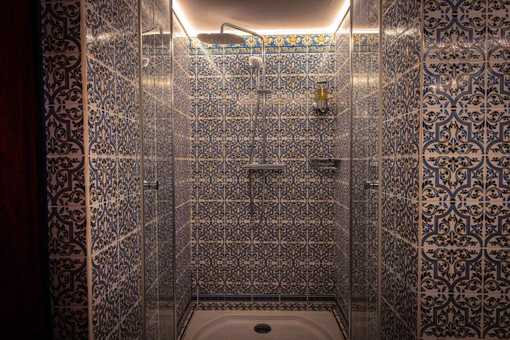 King Room Spa Bath