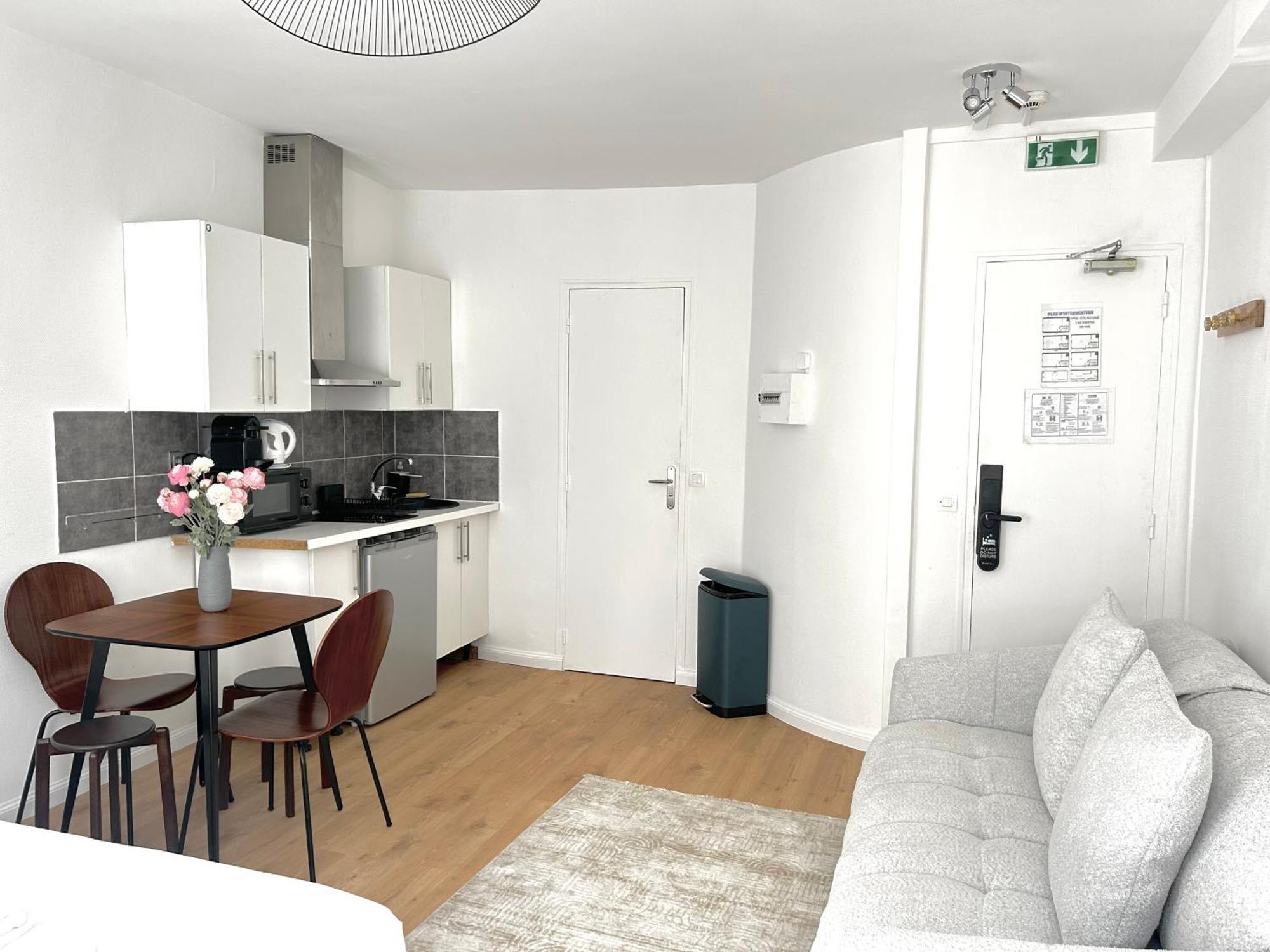 Studio Apartment