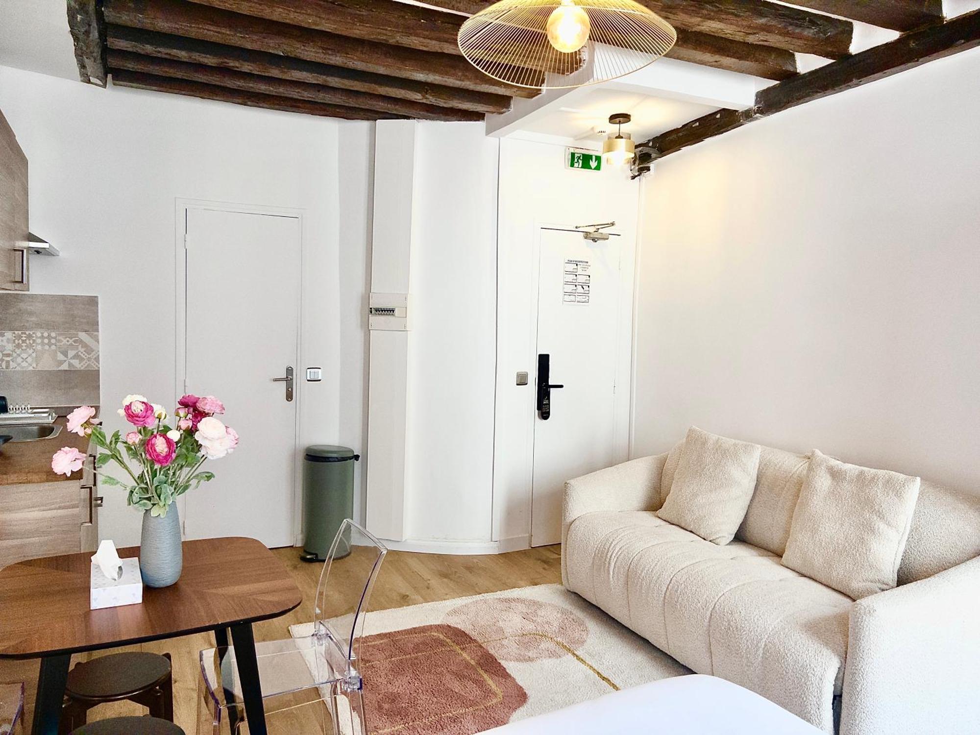 Studio Apartment