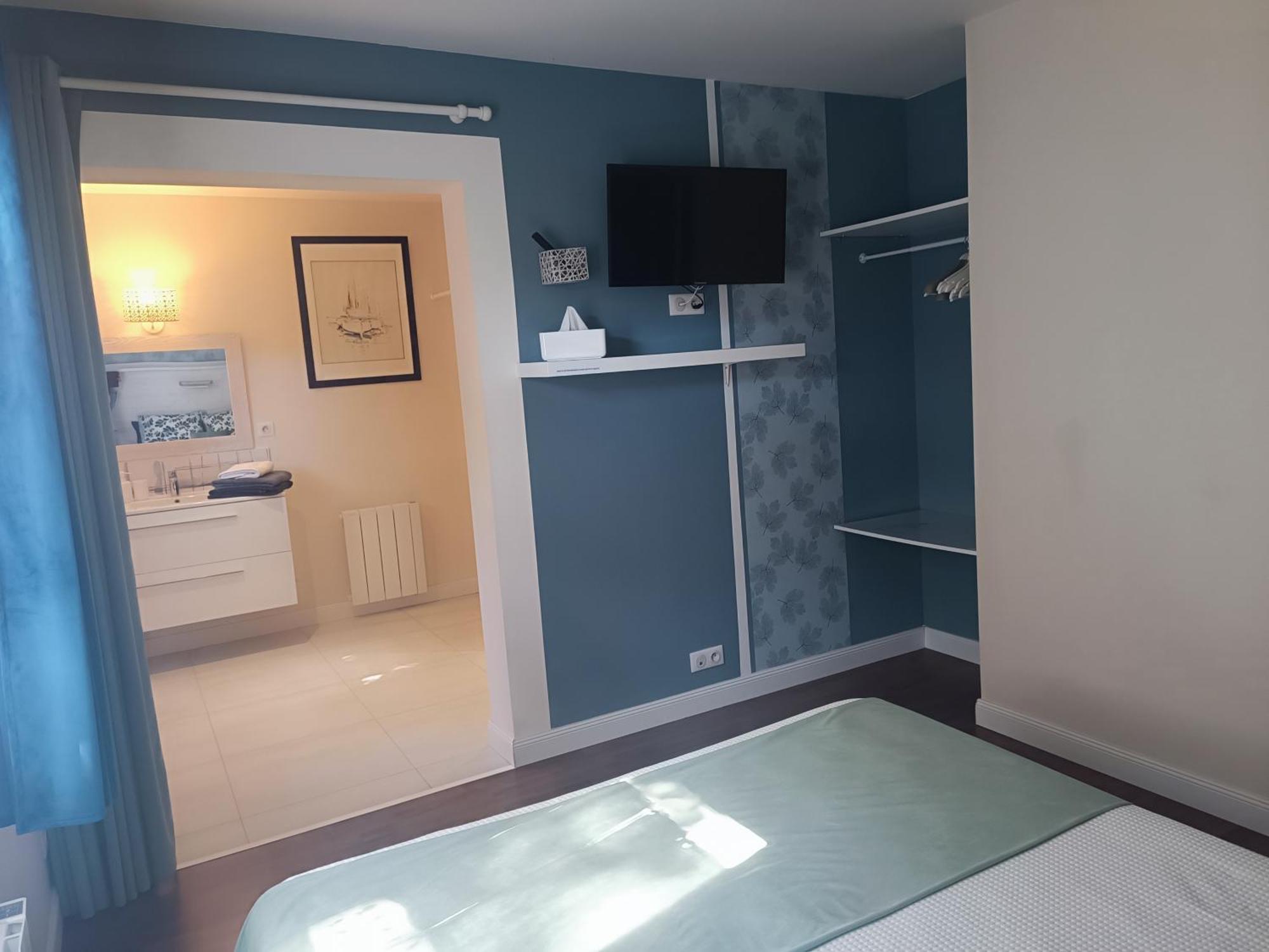 Double Room Private Bathroom