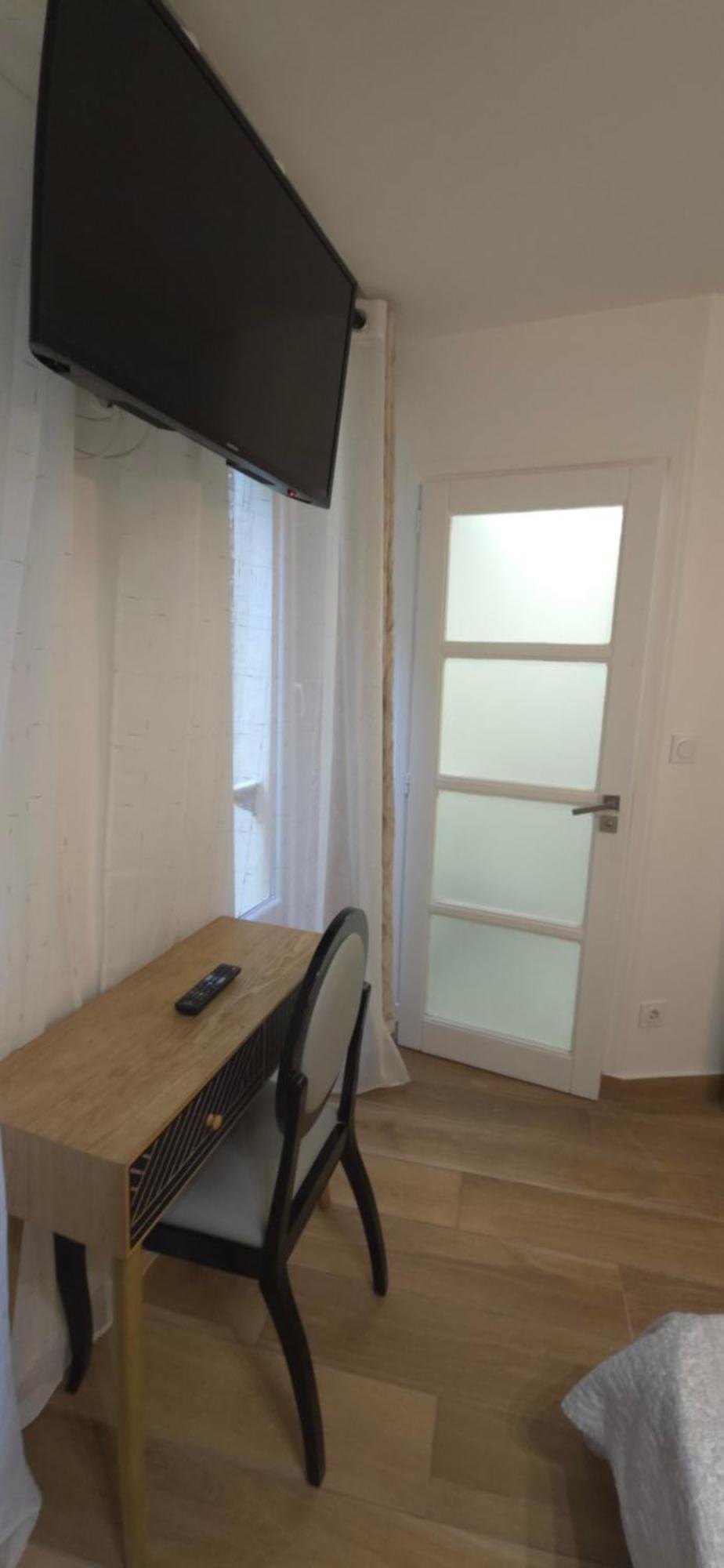 Double Room Shower without lift