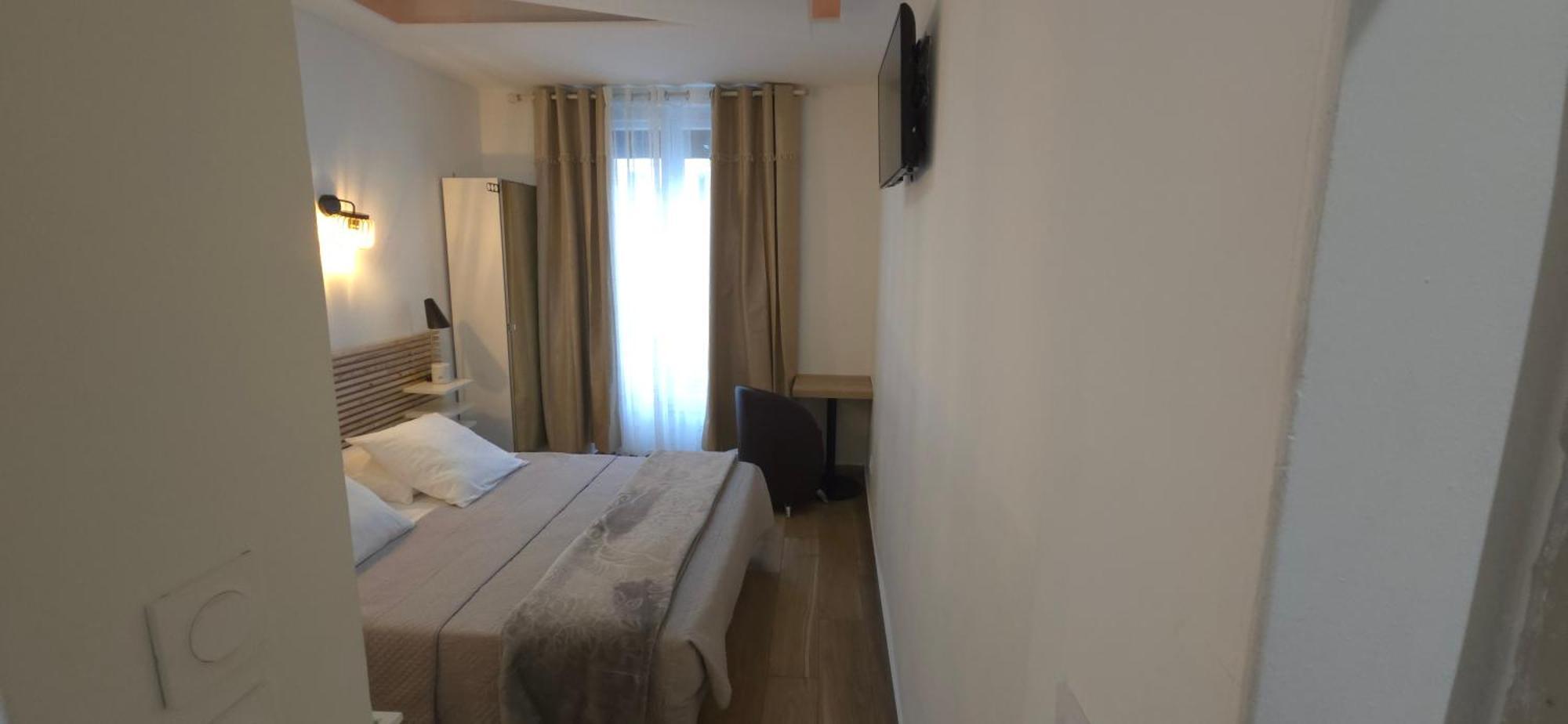 Double Room Bathtub without lift