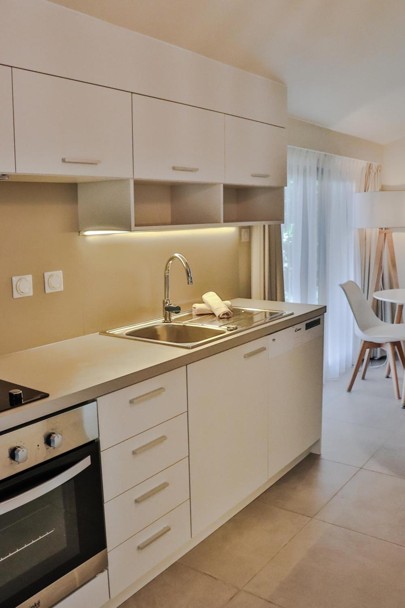 Superior Bungalow Renovated Sea Side