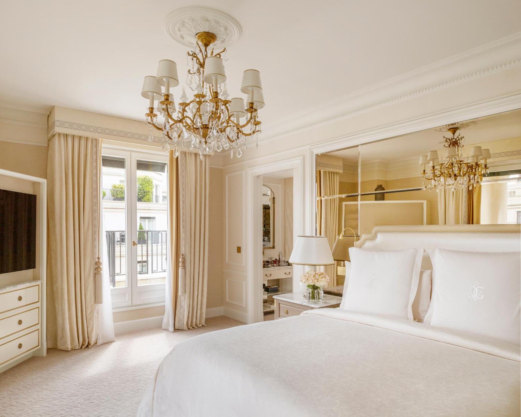 Deluxe King Suite