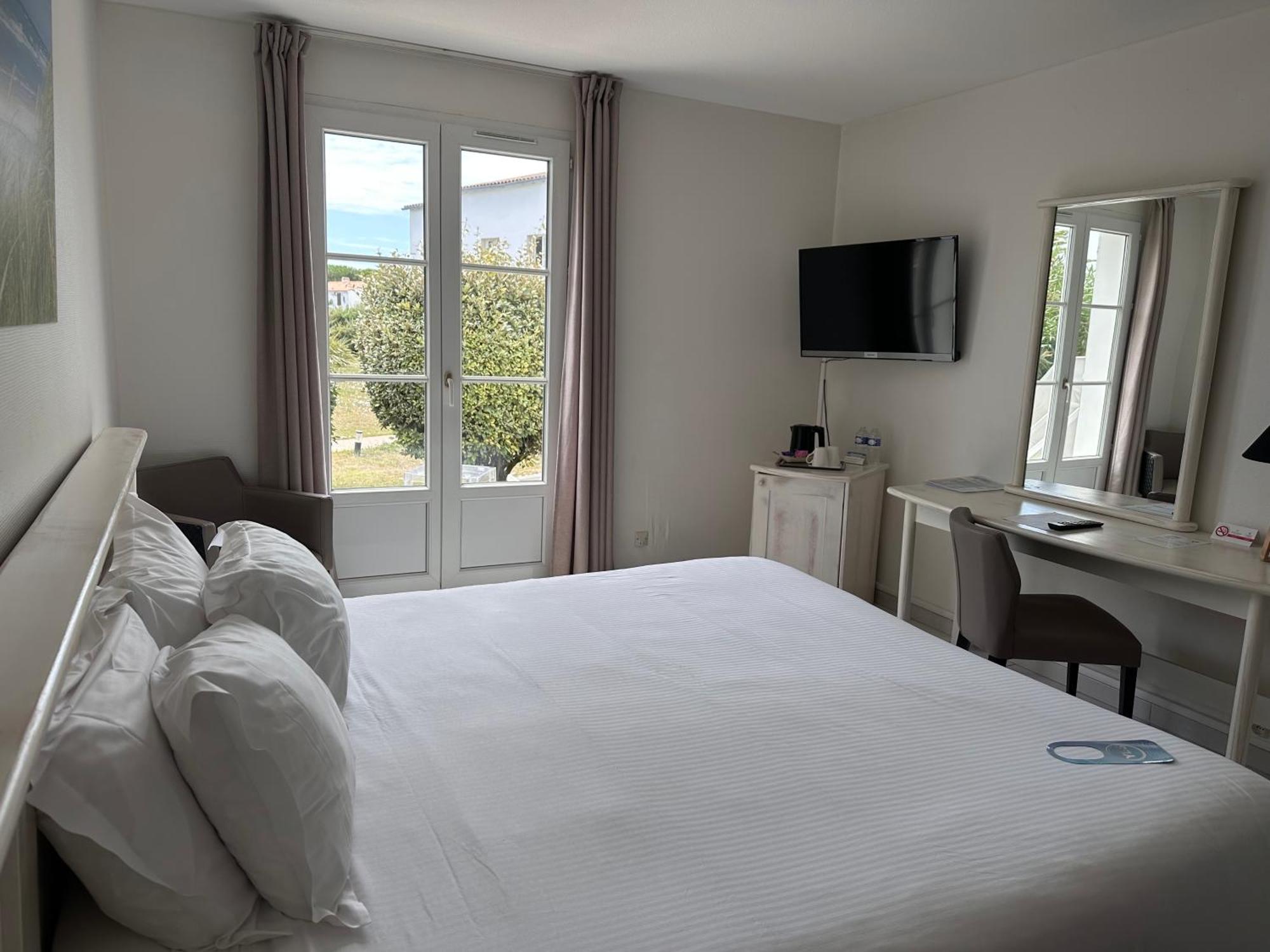 Double Room Terrace Wellness Centre access Garden View