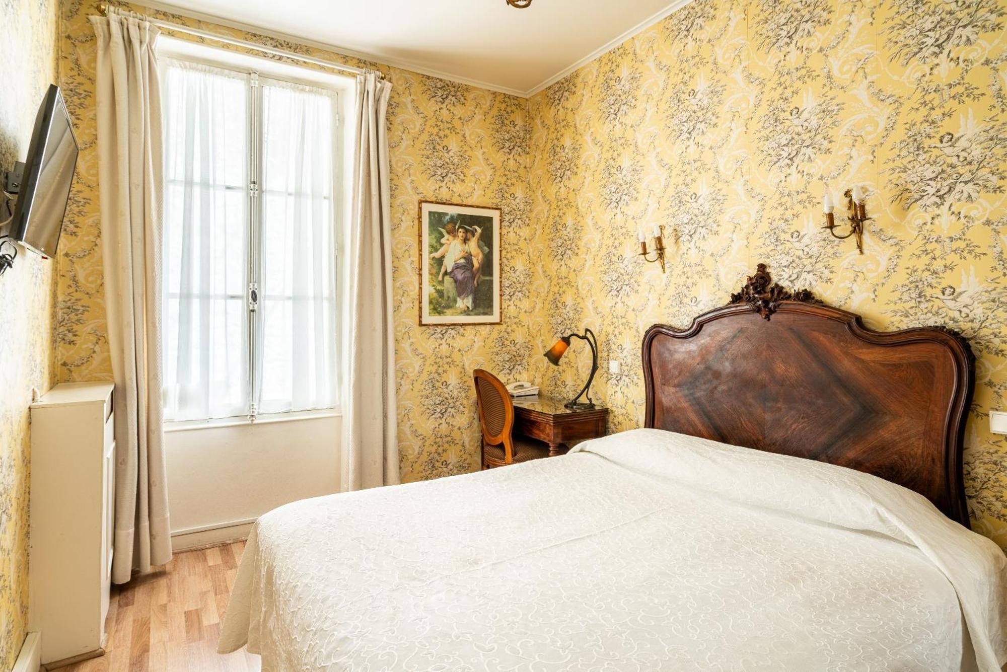Small Single Room