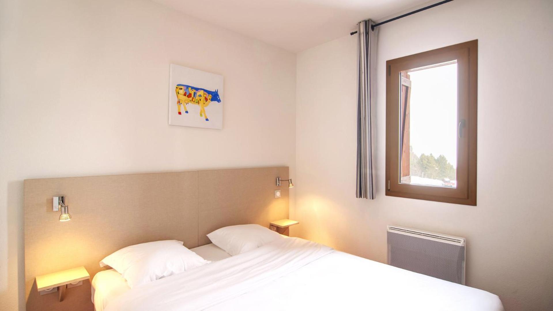 1 Bedroom Apartment sleeping area