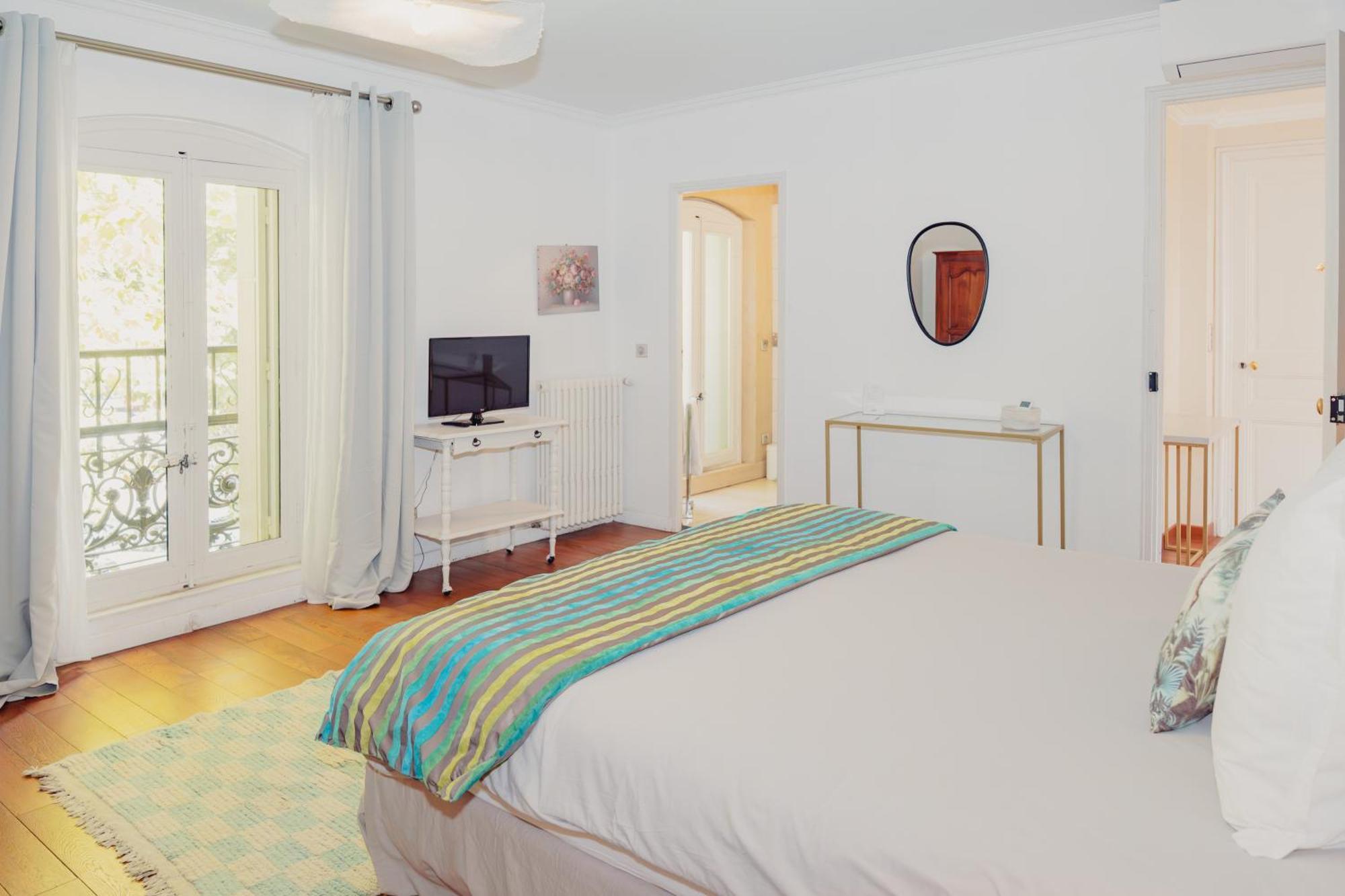 King Room