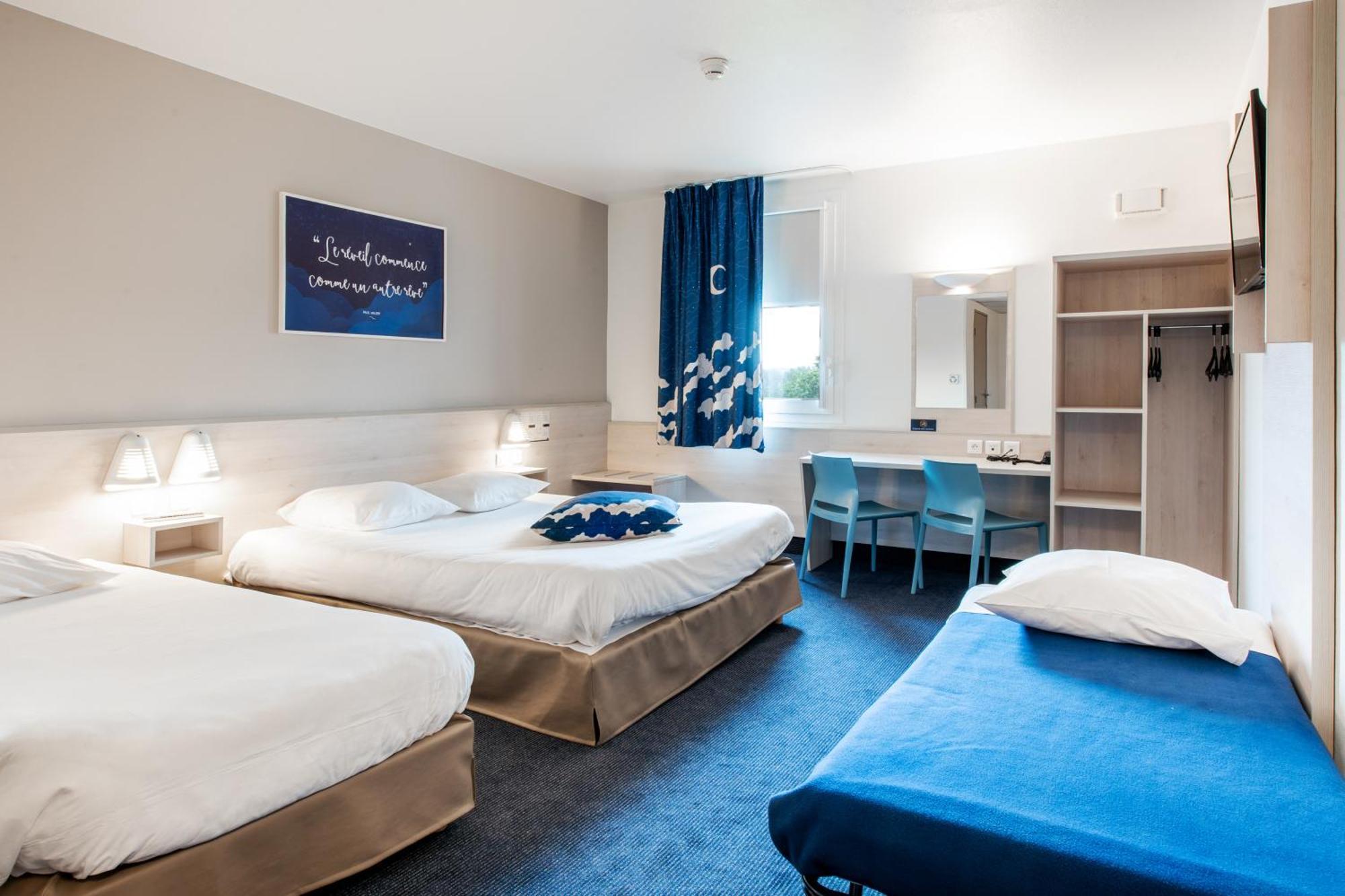 Quadruple Room 1 double bed 1 single bed bed 70 or 160cm
