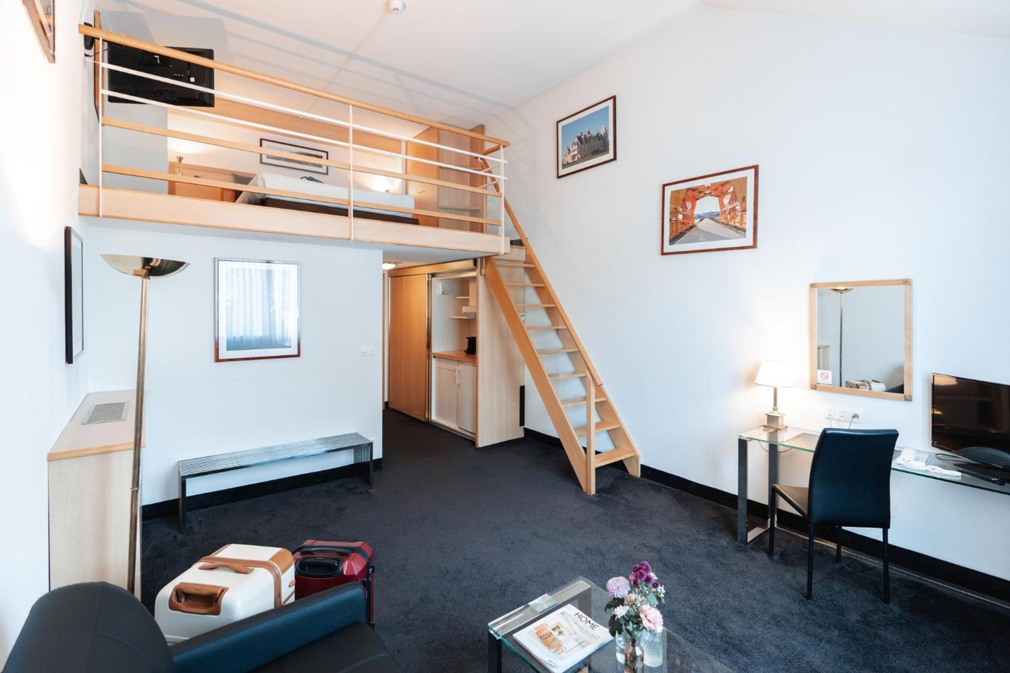 Double Suite