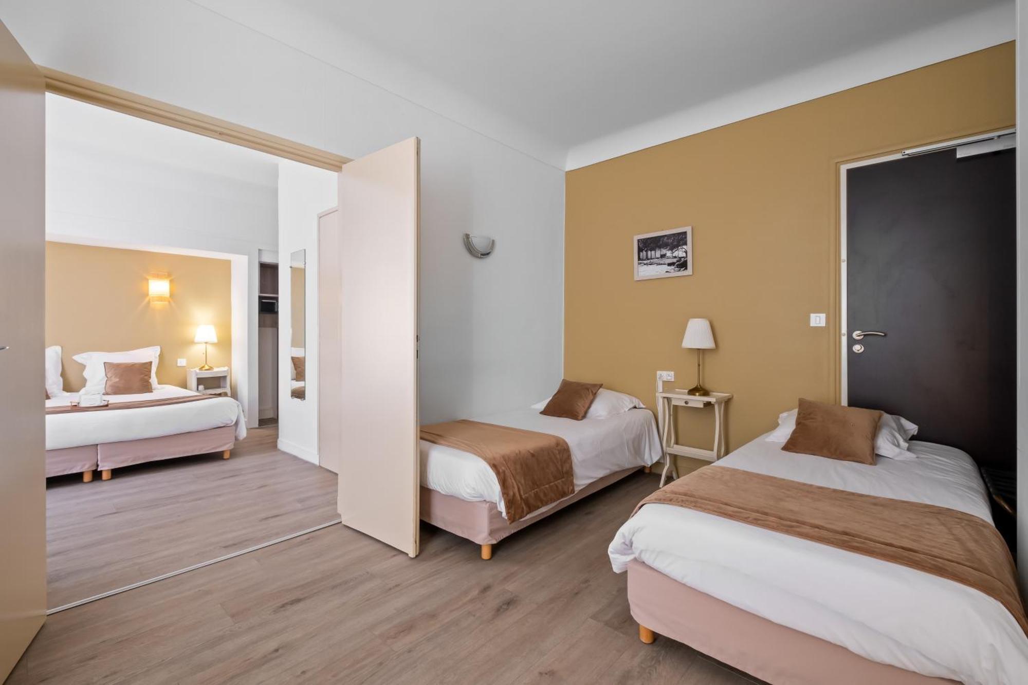 Standard Quadruple Room