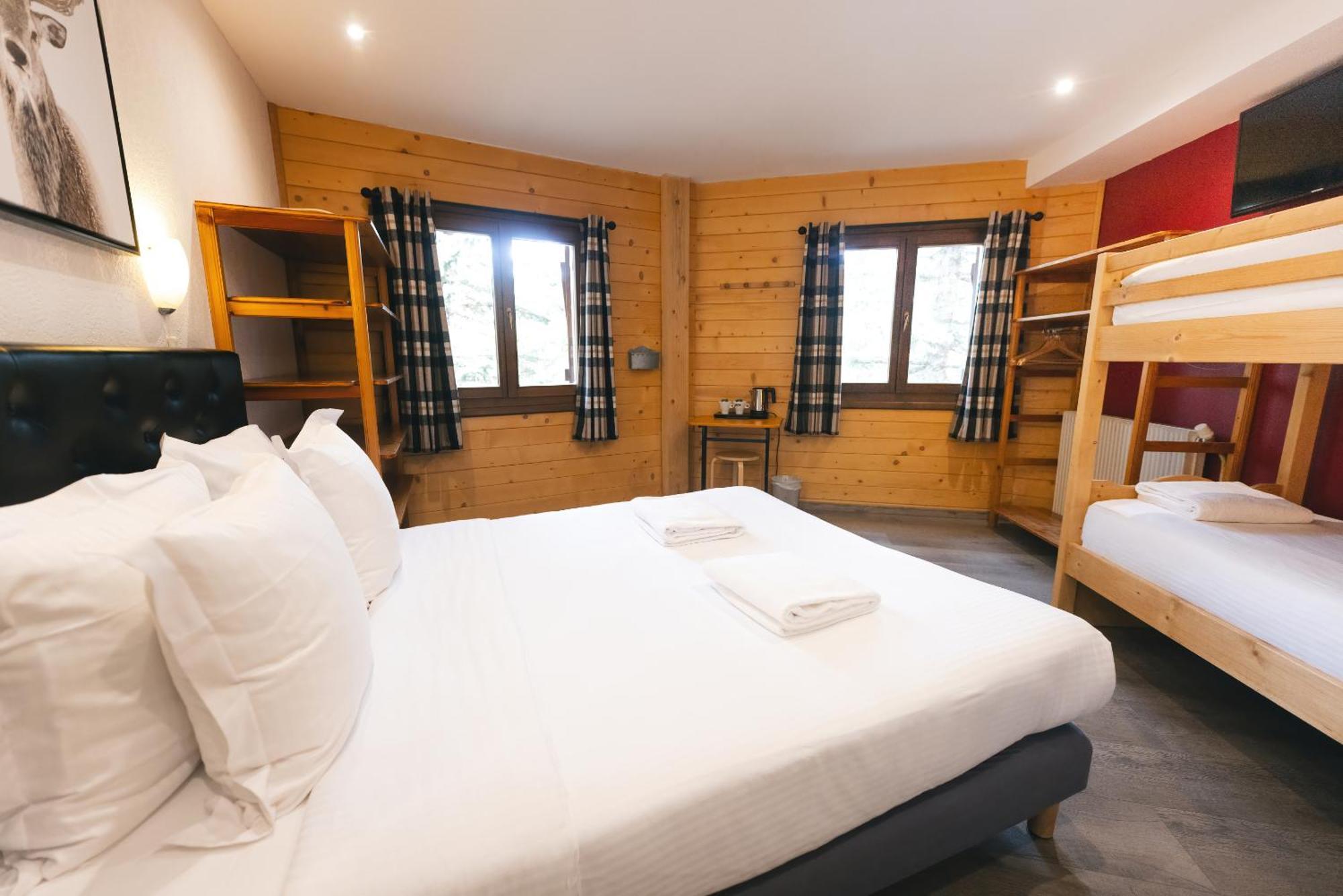 Standard Quadruple Room
