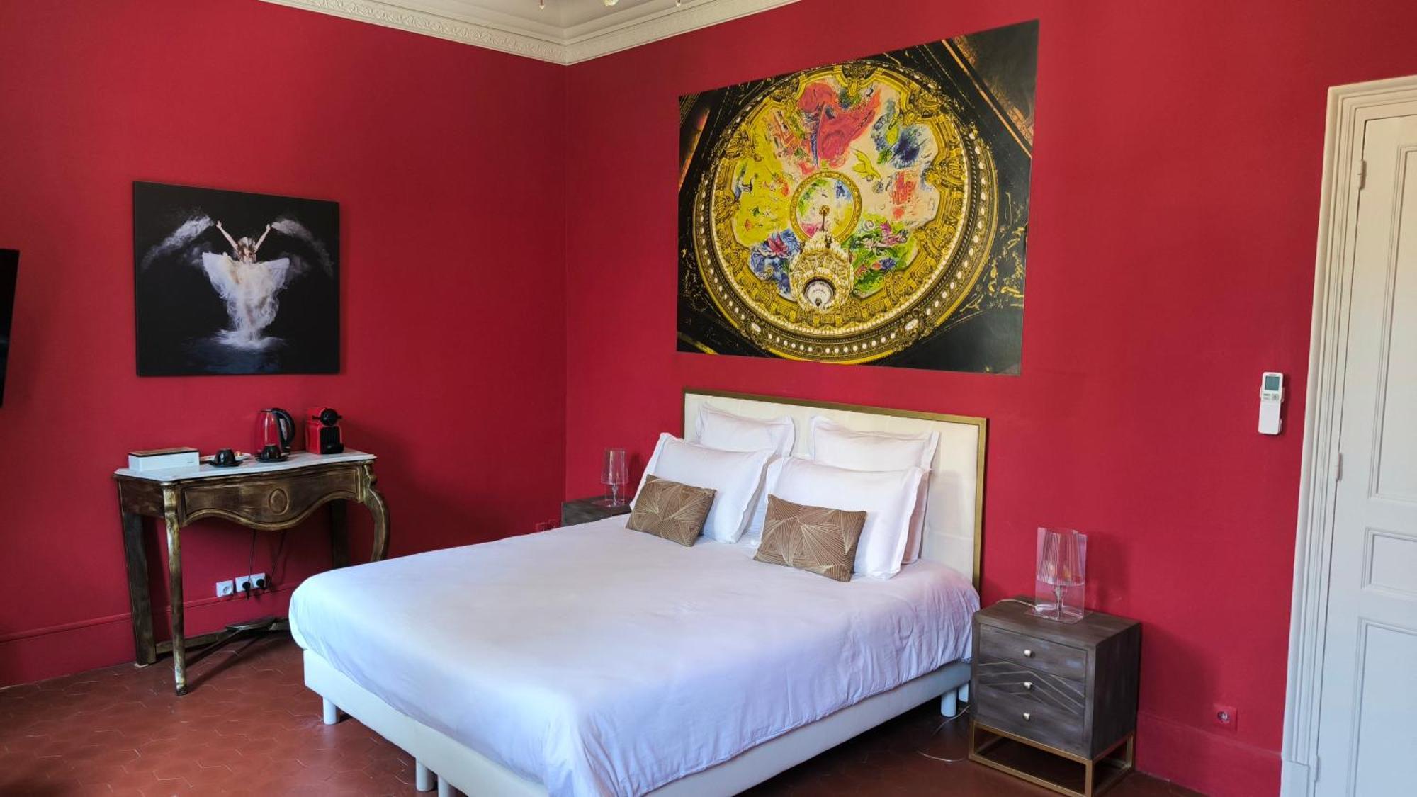 Deluxe King Room