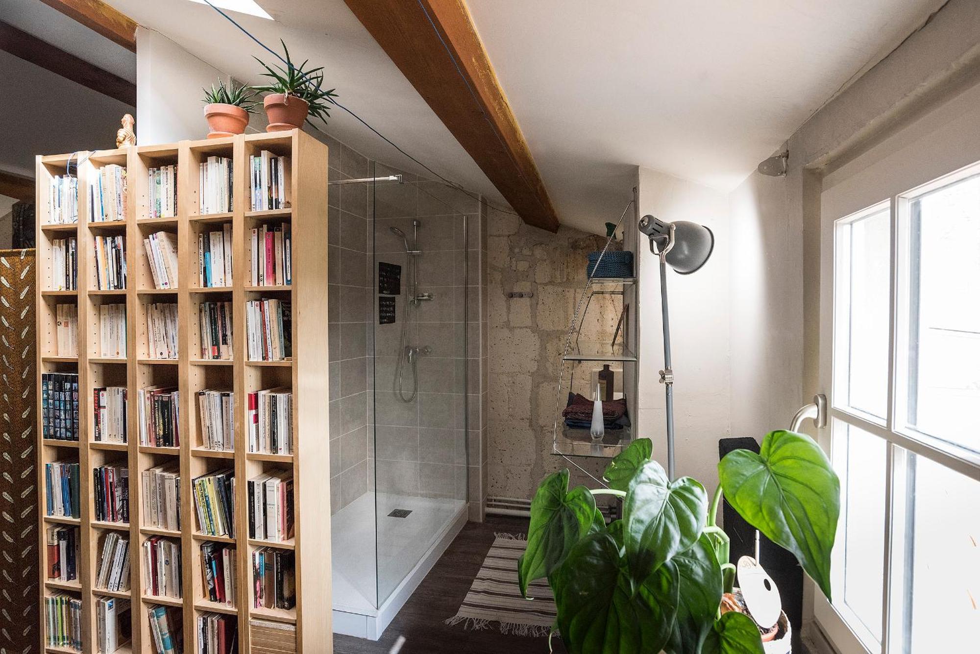 6-Bed Mixed Dormitory Room