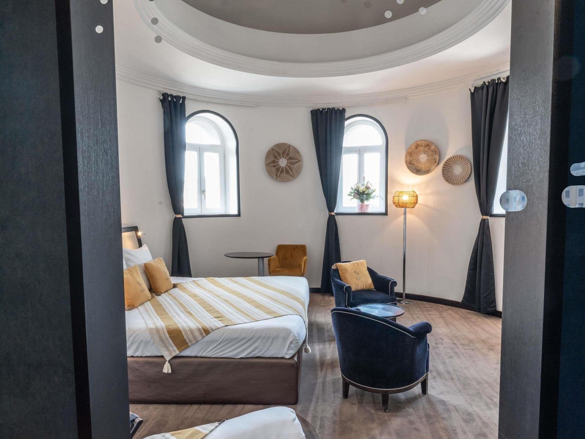 Superior King Suite