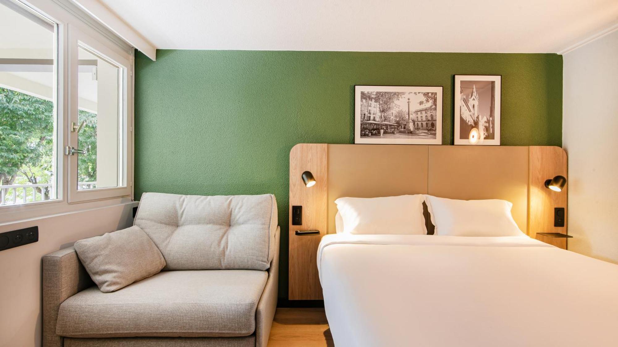 Standard Room 1 Queen Bed 1 Sofa Bed