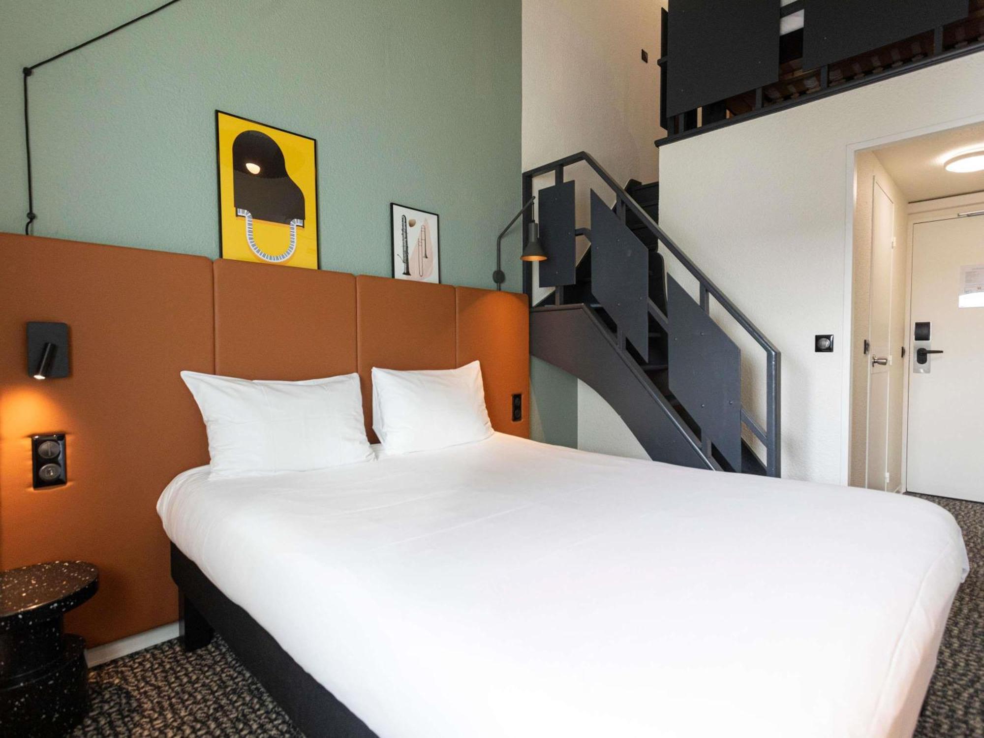 Standard room 1 Double 2 Single beds Duplex