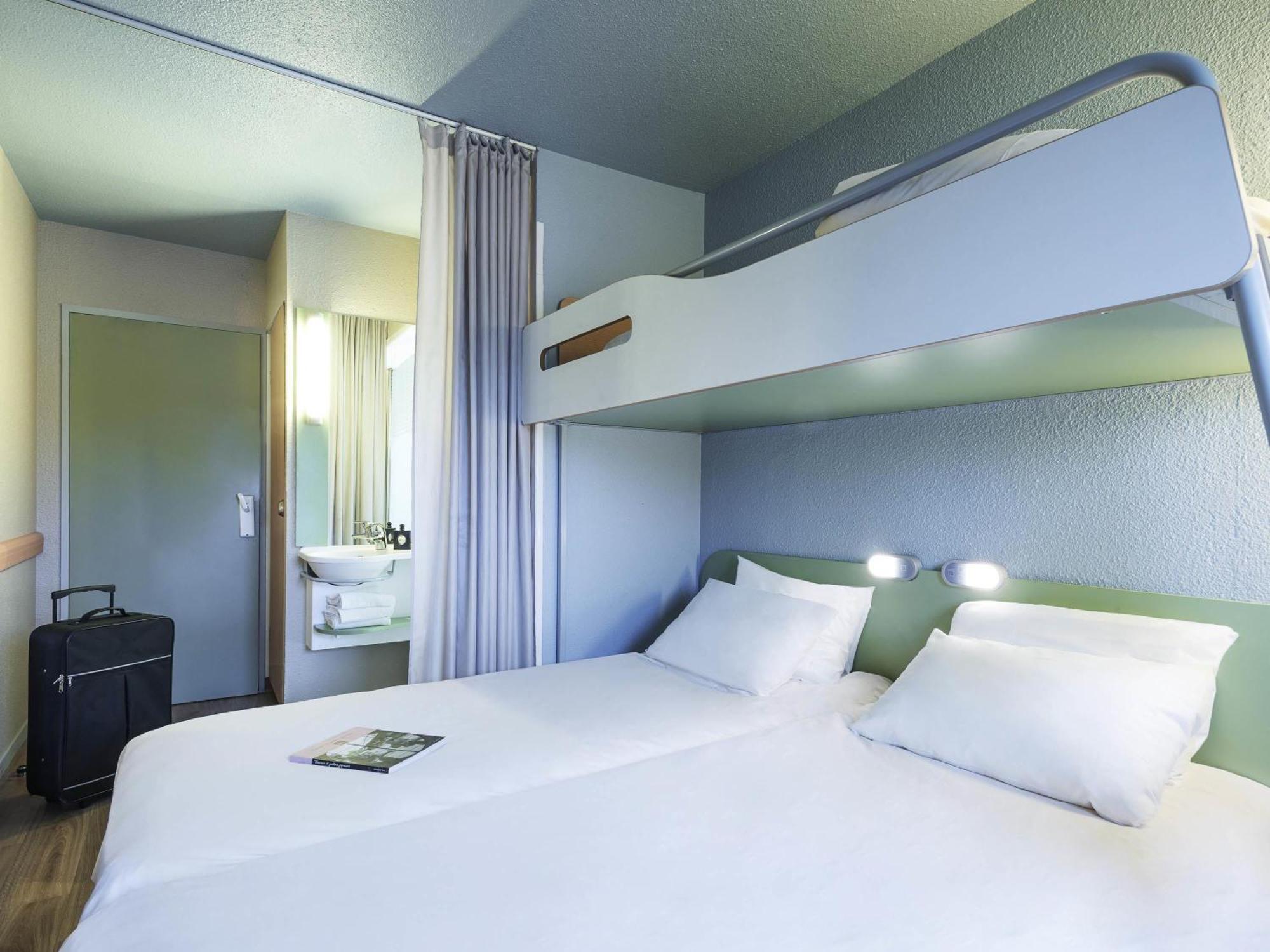 Triple Room One Double Bed One Bunk Bed