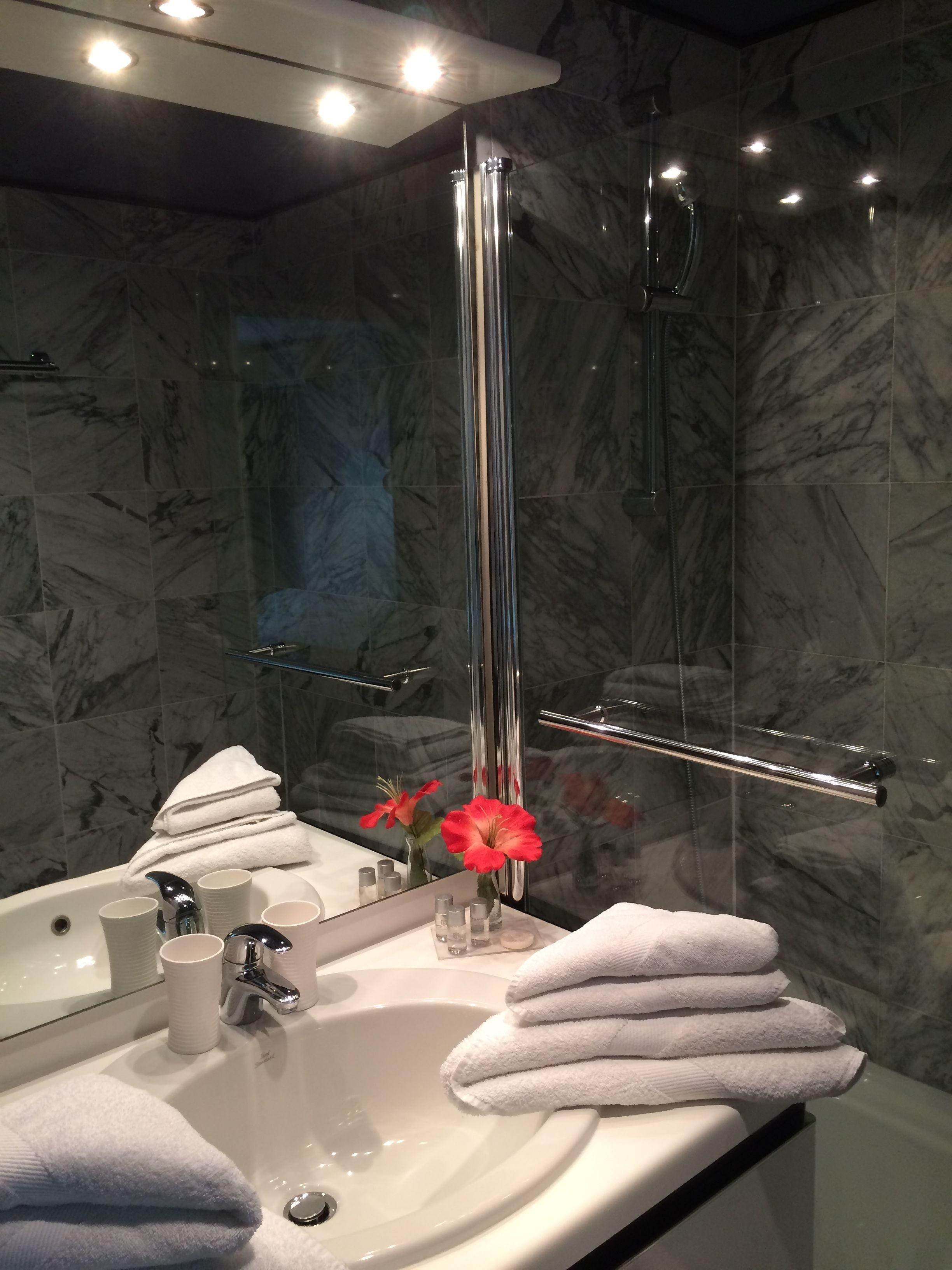 Single Room Spa Access Sauna Hot Tub