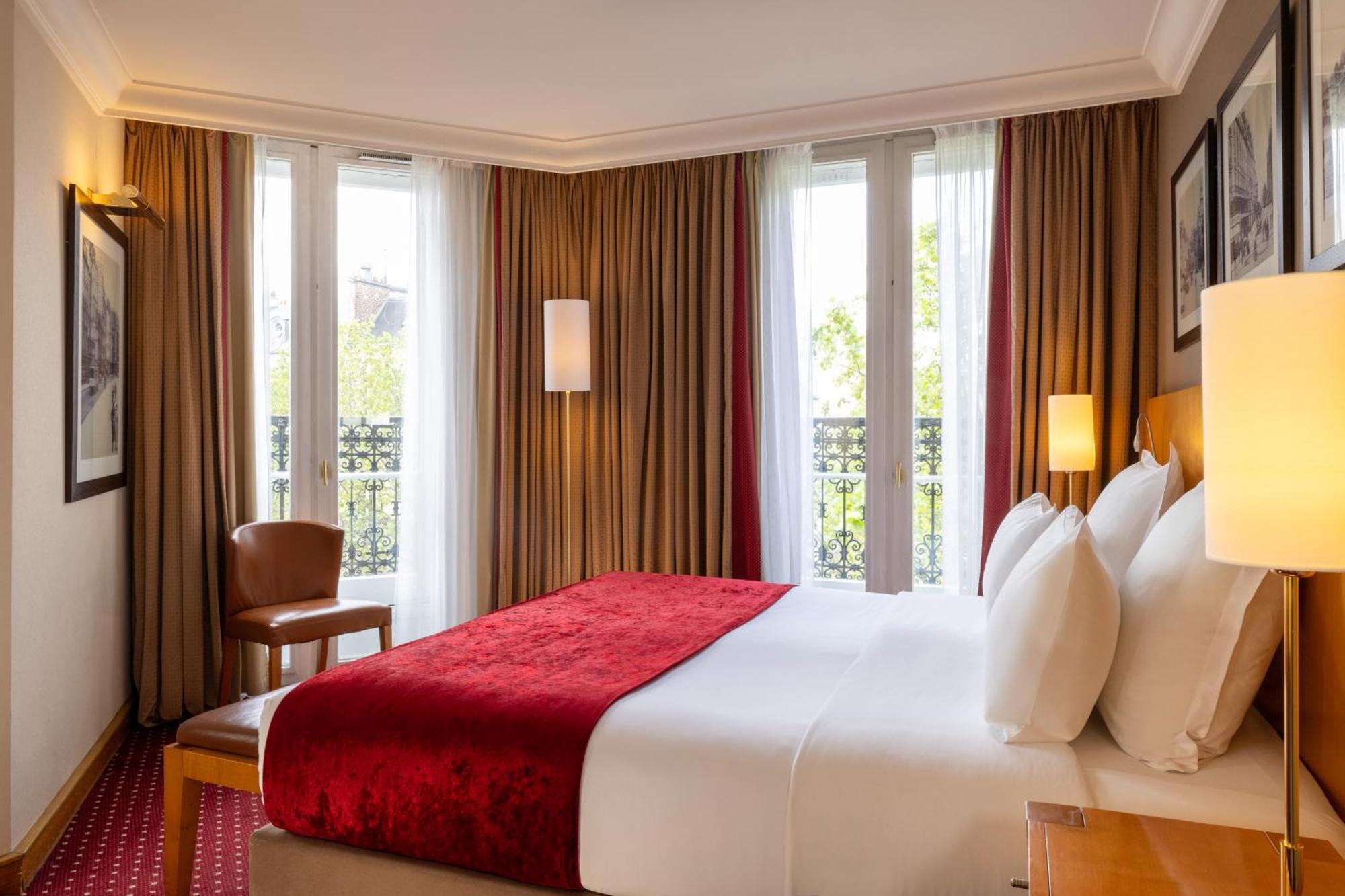 Deluxe King Room