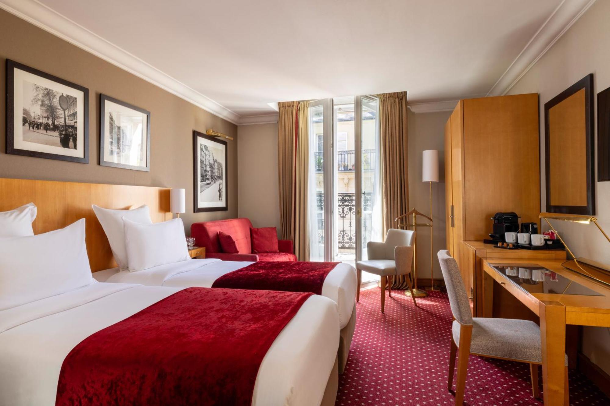 Triple Room
