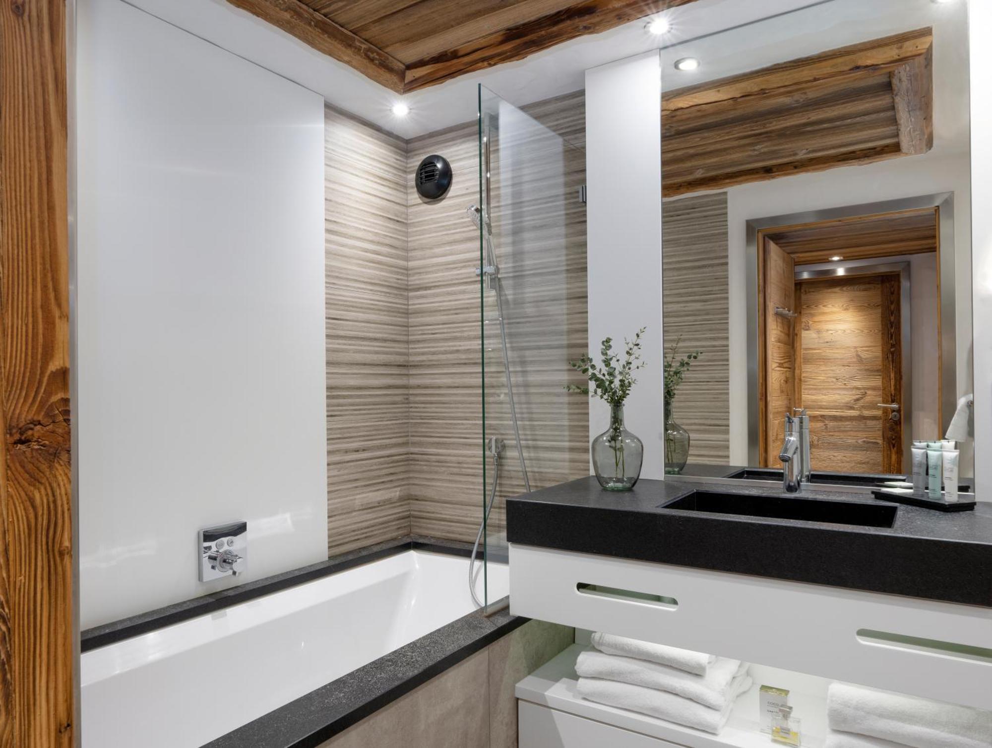 One Bedroom Apartment Garden View on Ground Floor Spa Access