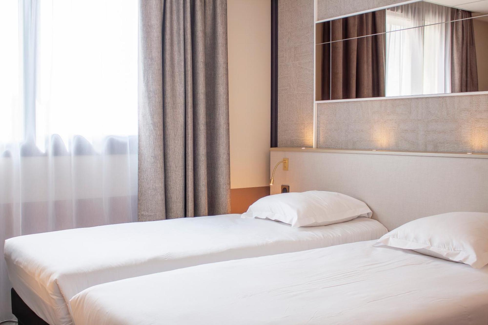 Two Connecting Double Rooms