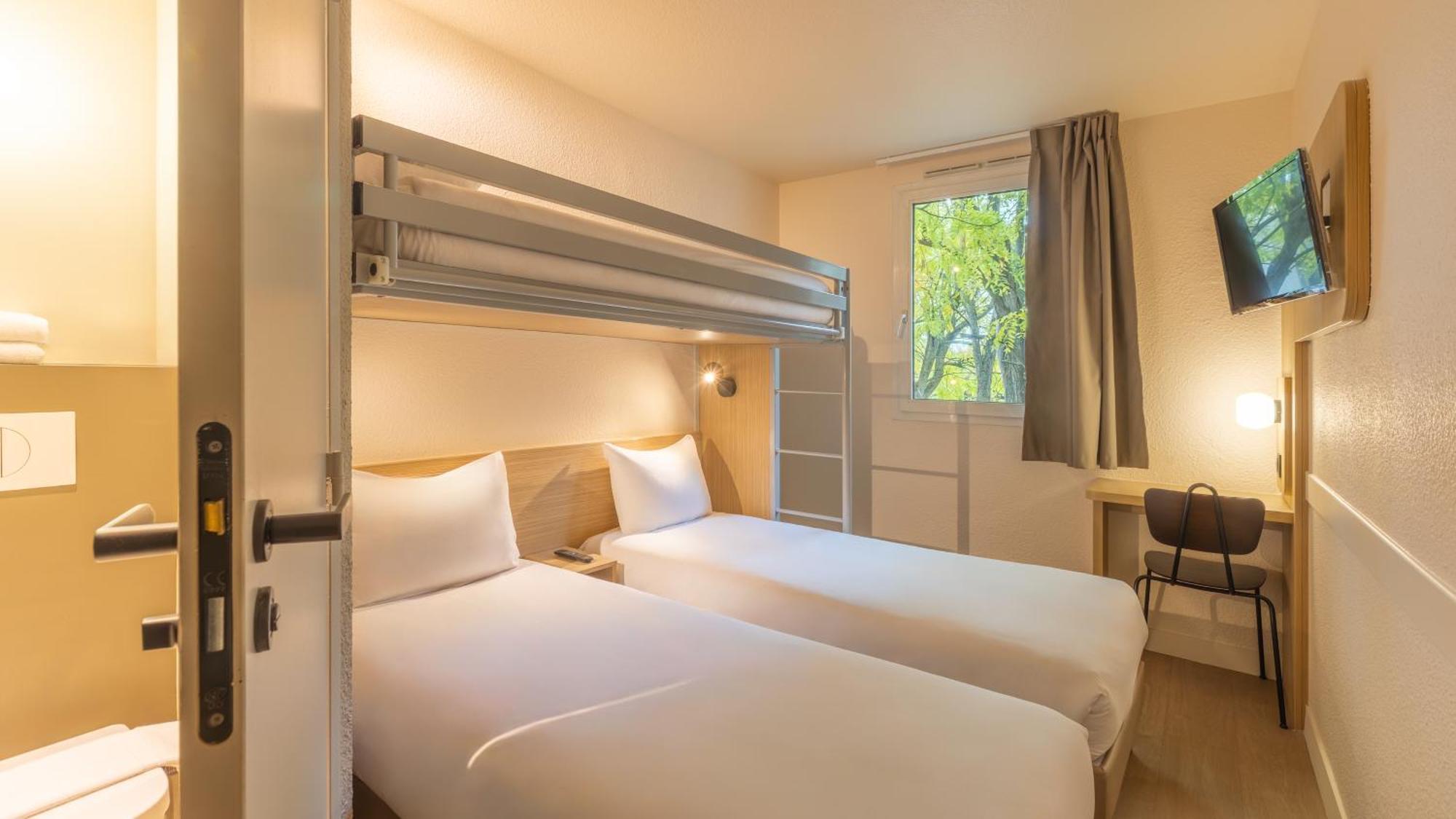 Standard Twin Room One Bunk Bed