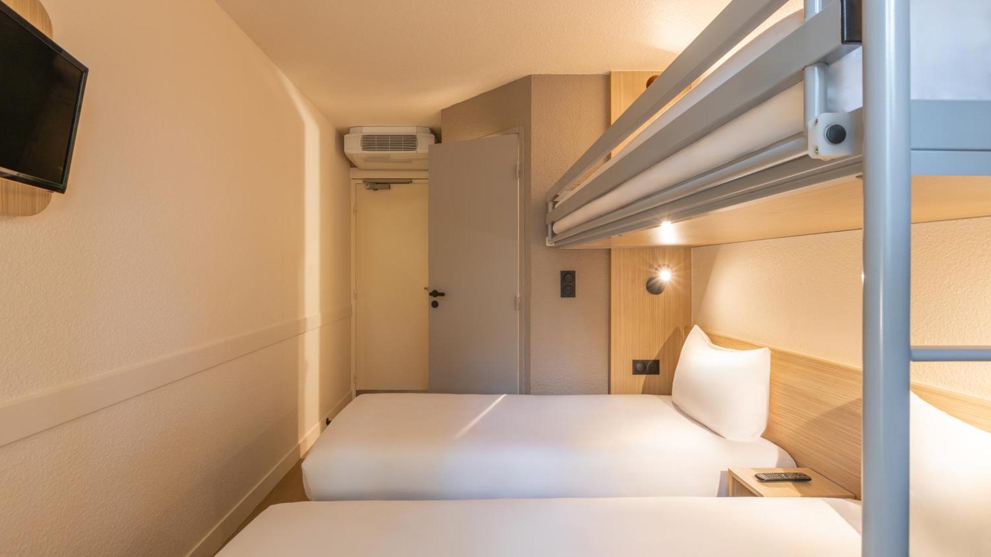 Standard Twin Room One Bunk Bed