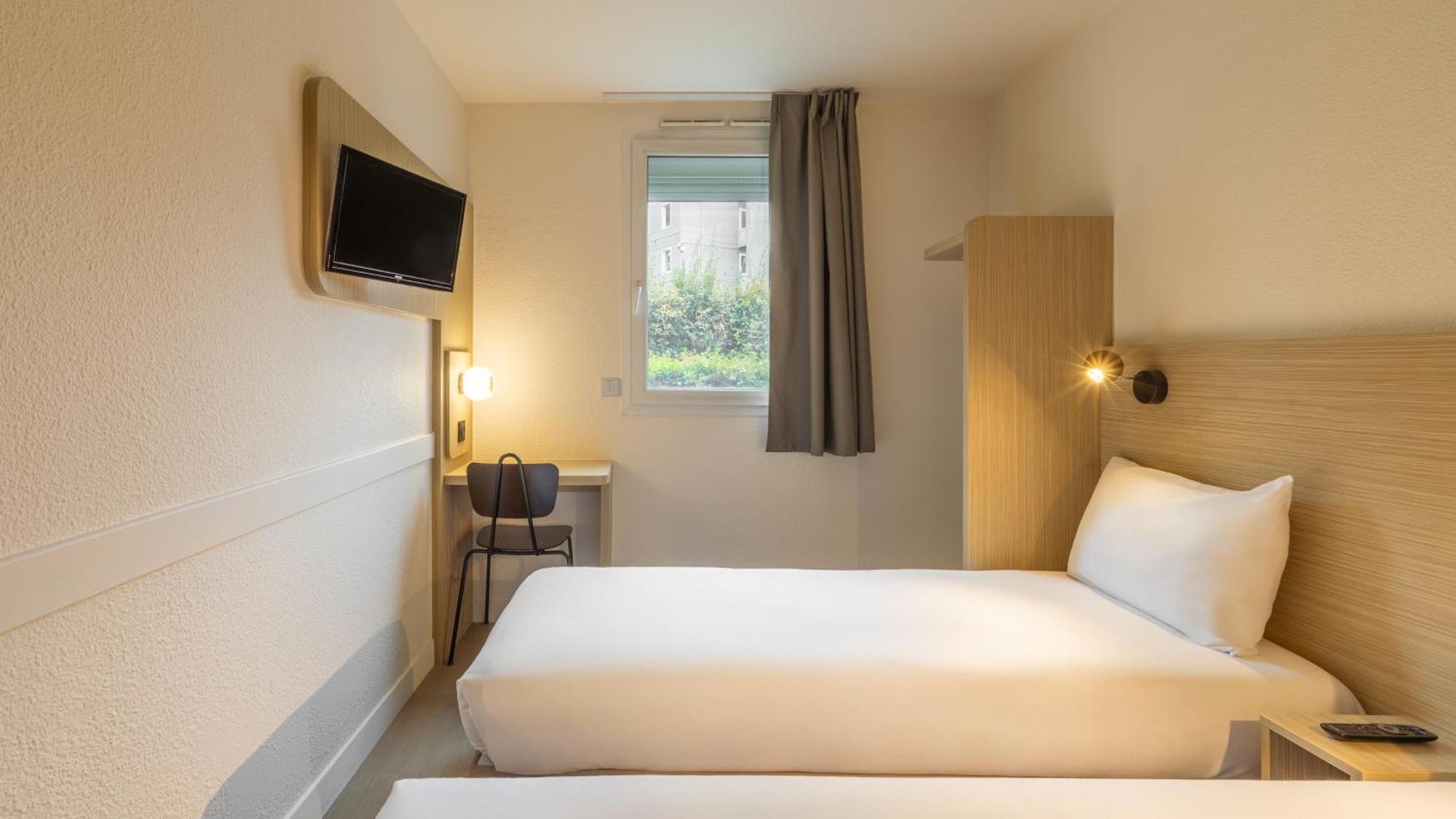 Standard Room 2 Single Beds