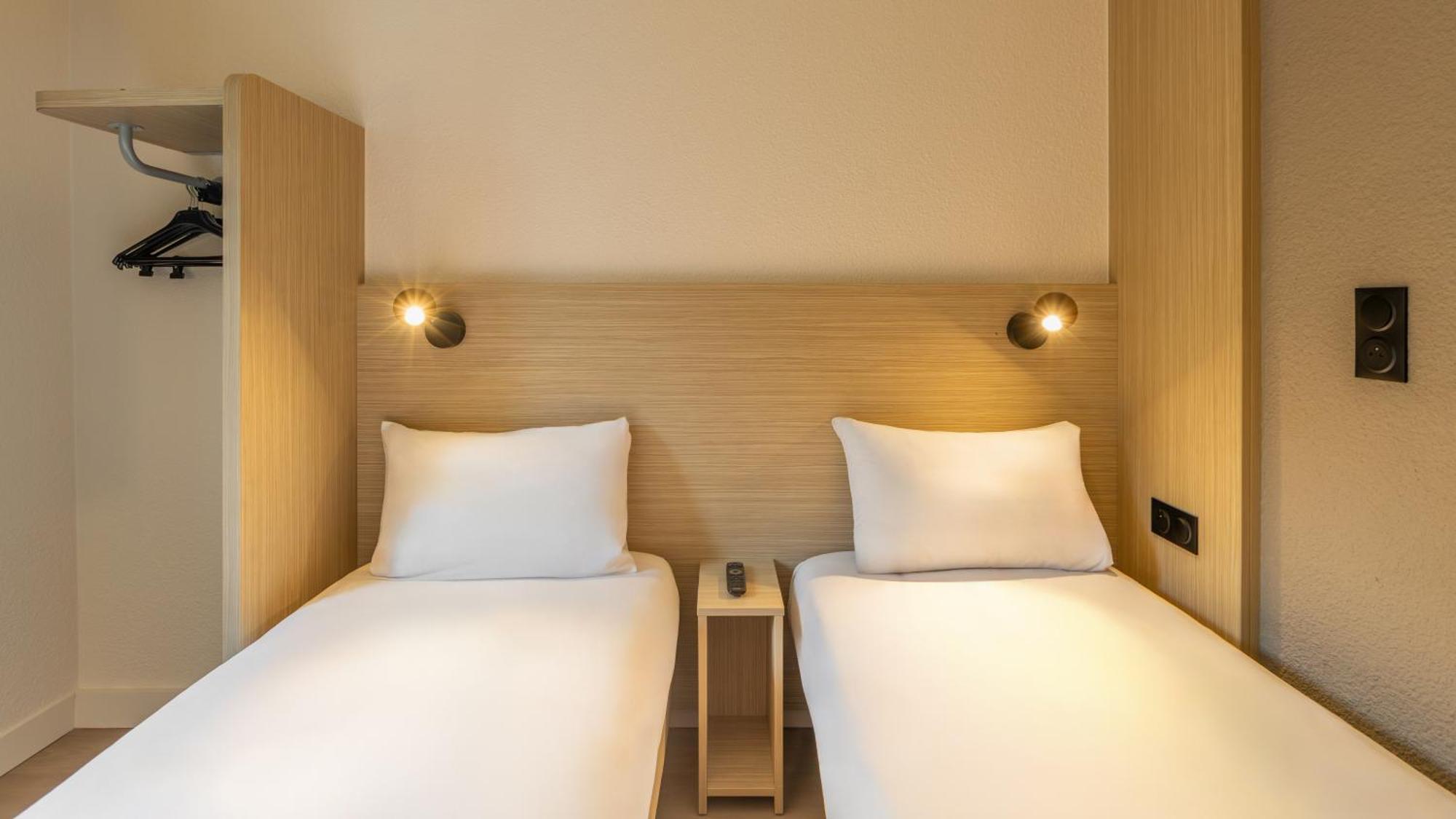 Standard Room 2 Single Beds
