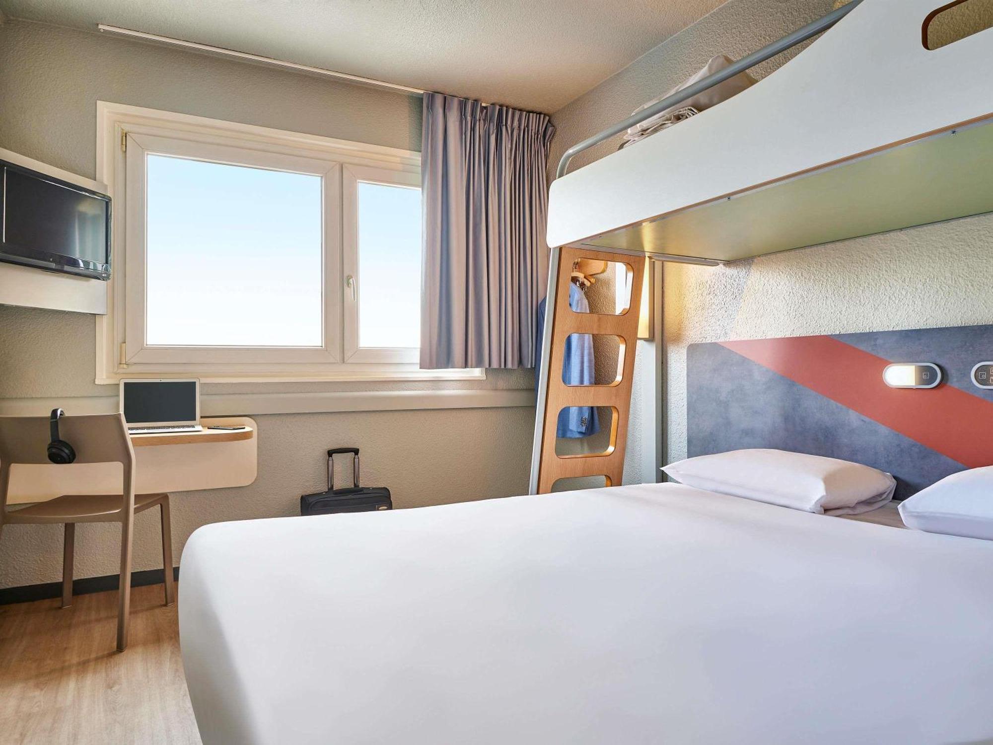 Triple Room One Double One Bunk Bed