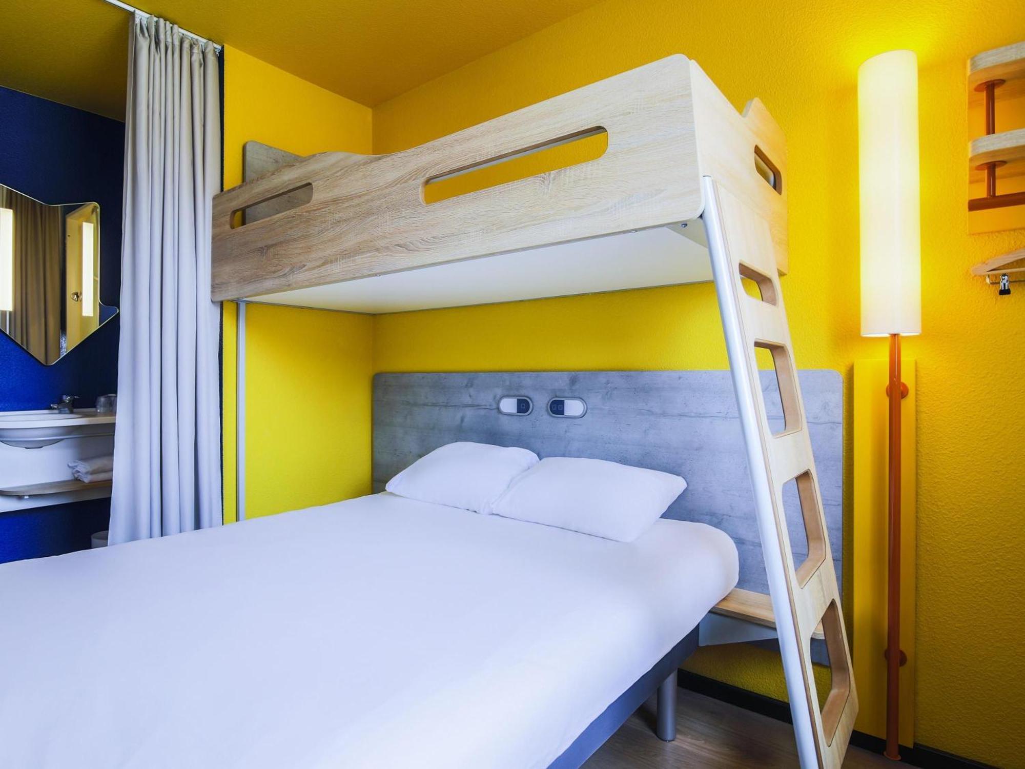 Standard Room 1 Double 1 Bunk Bed