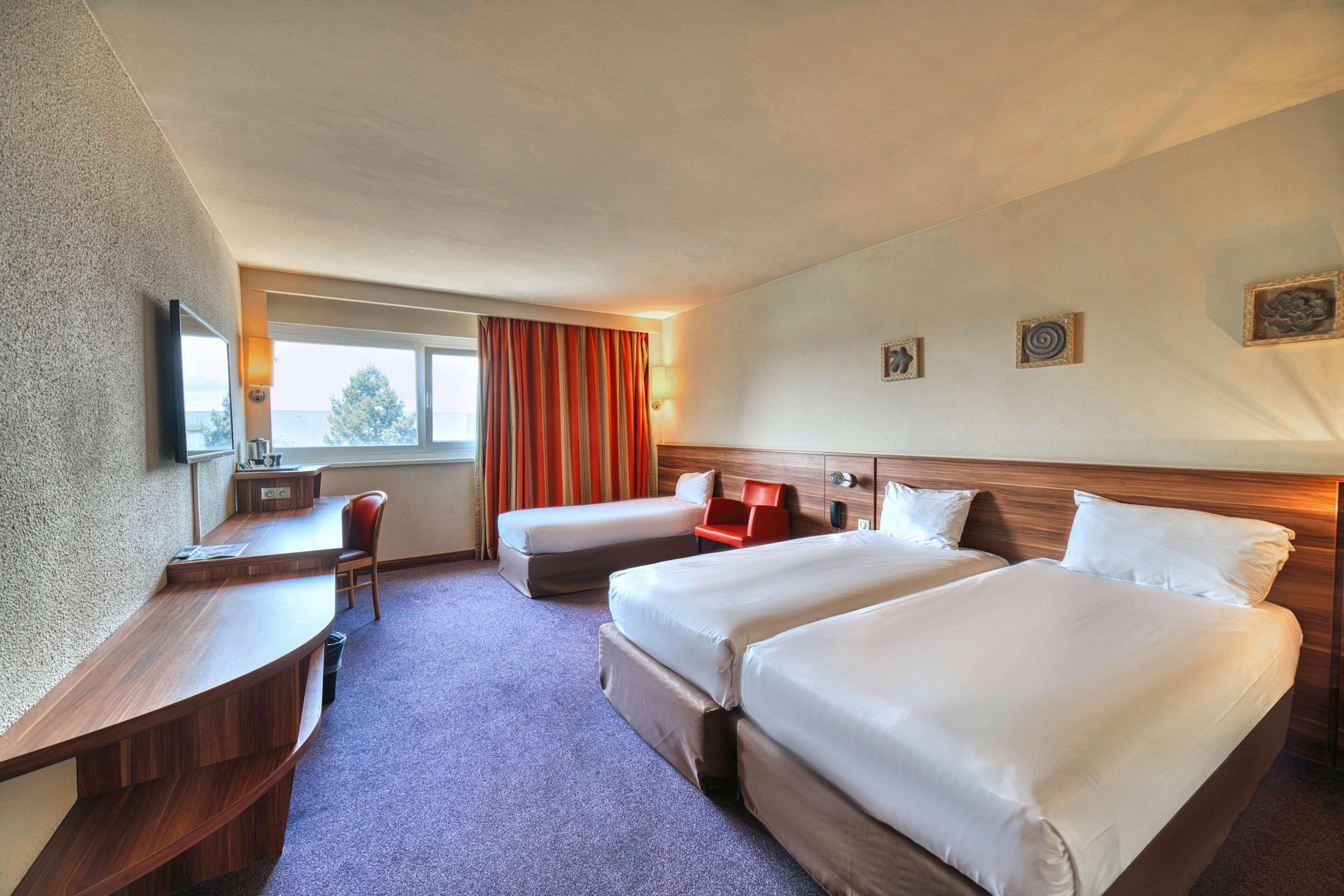 Executive Room 3 Single Beds