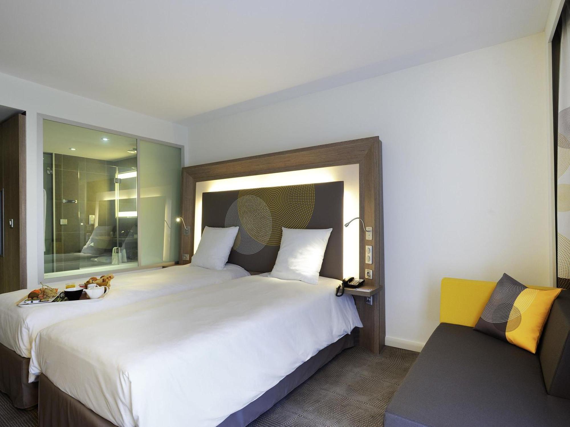 Executive Room One Queen Bed