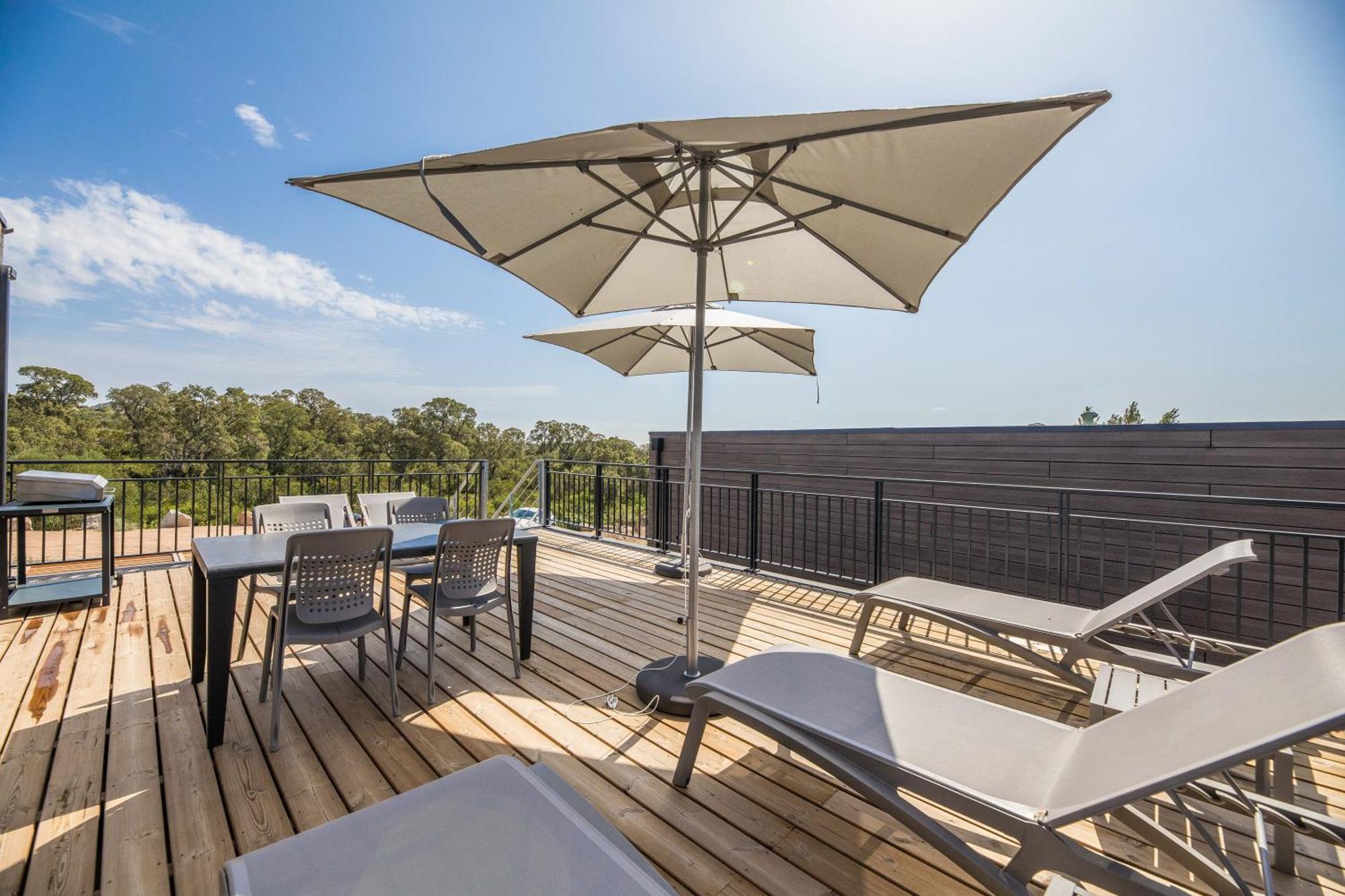 Superior One-Bedroom Apartment Air Conditioning Terrace Open View